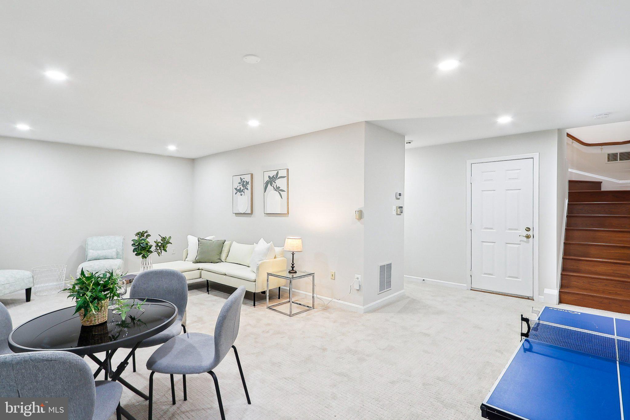 CHANCERY SQUARE - Residential