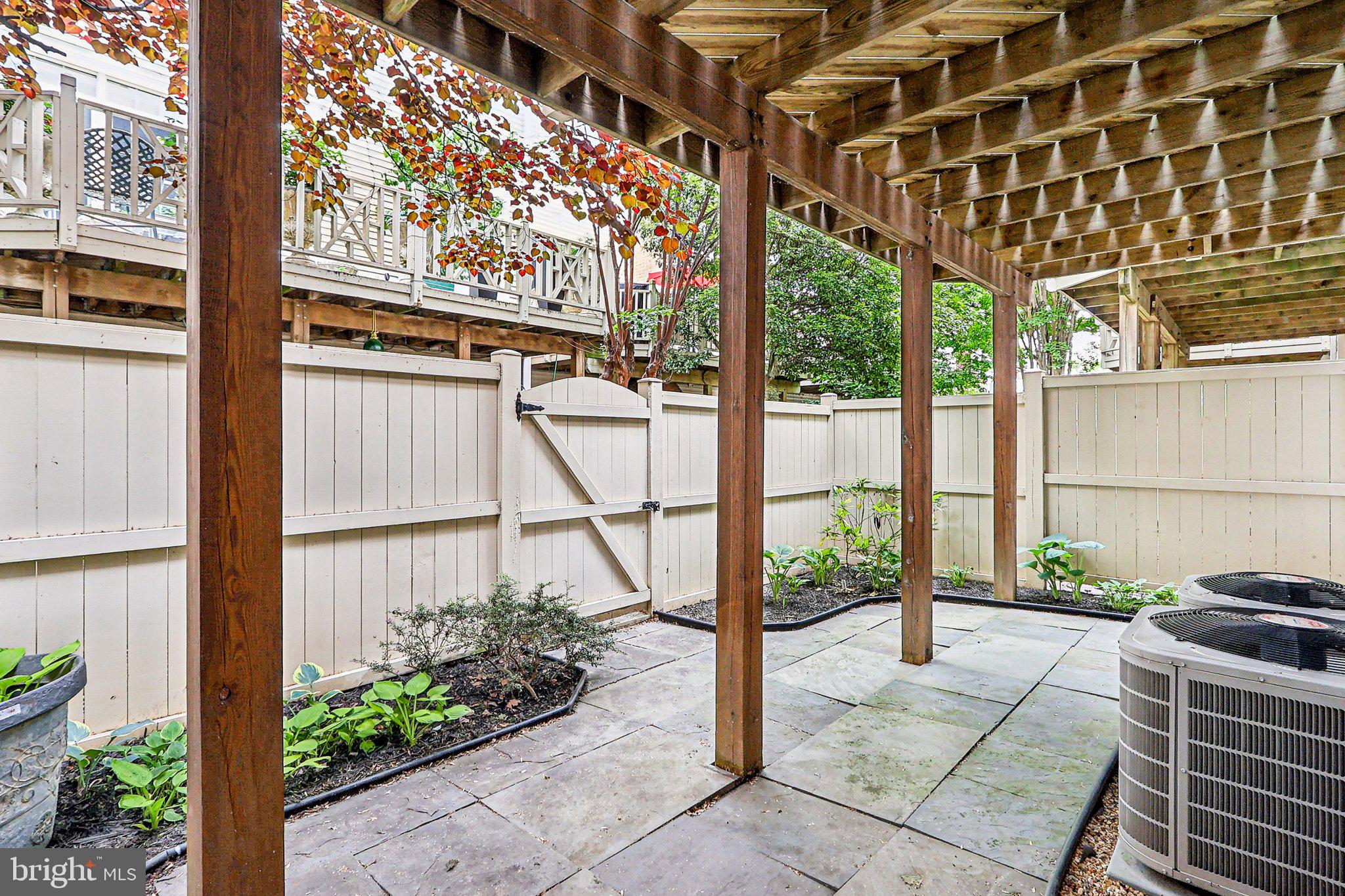 CHANCERY SQUARE - Residential