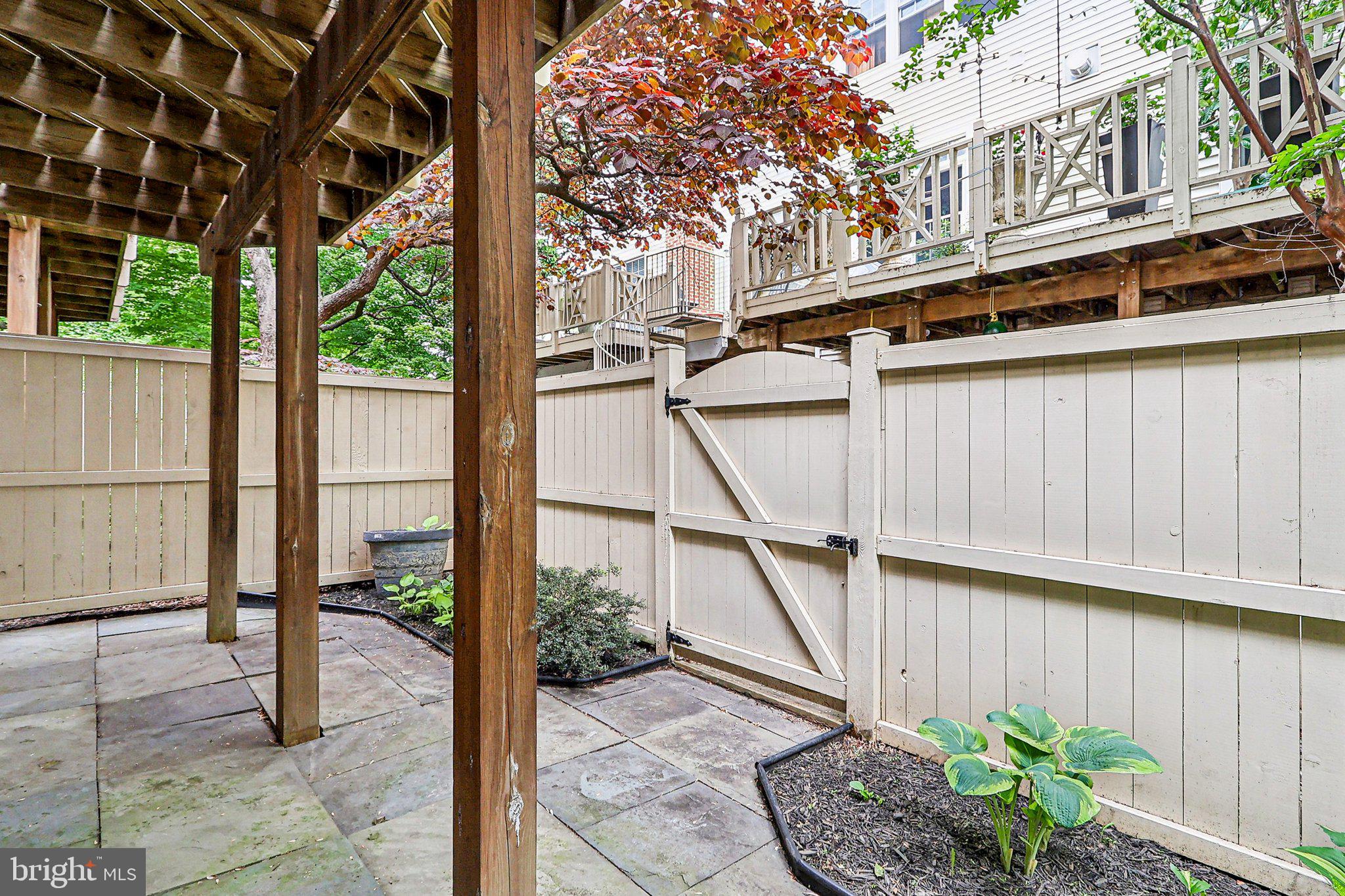 CHANCERY SQUARE - Residential