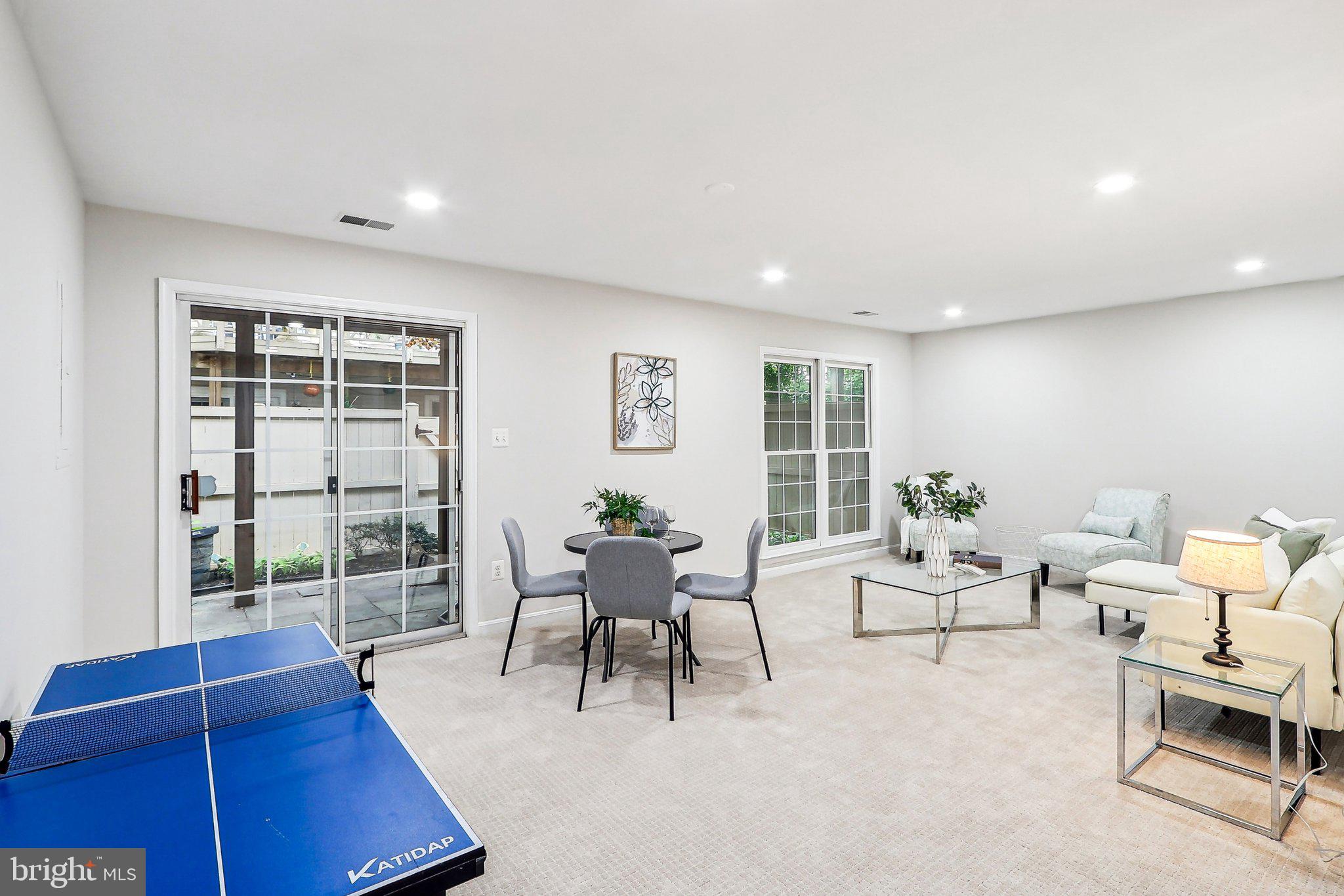 CHANCERY SQUARE - Residential