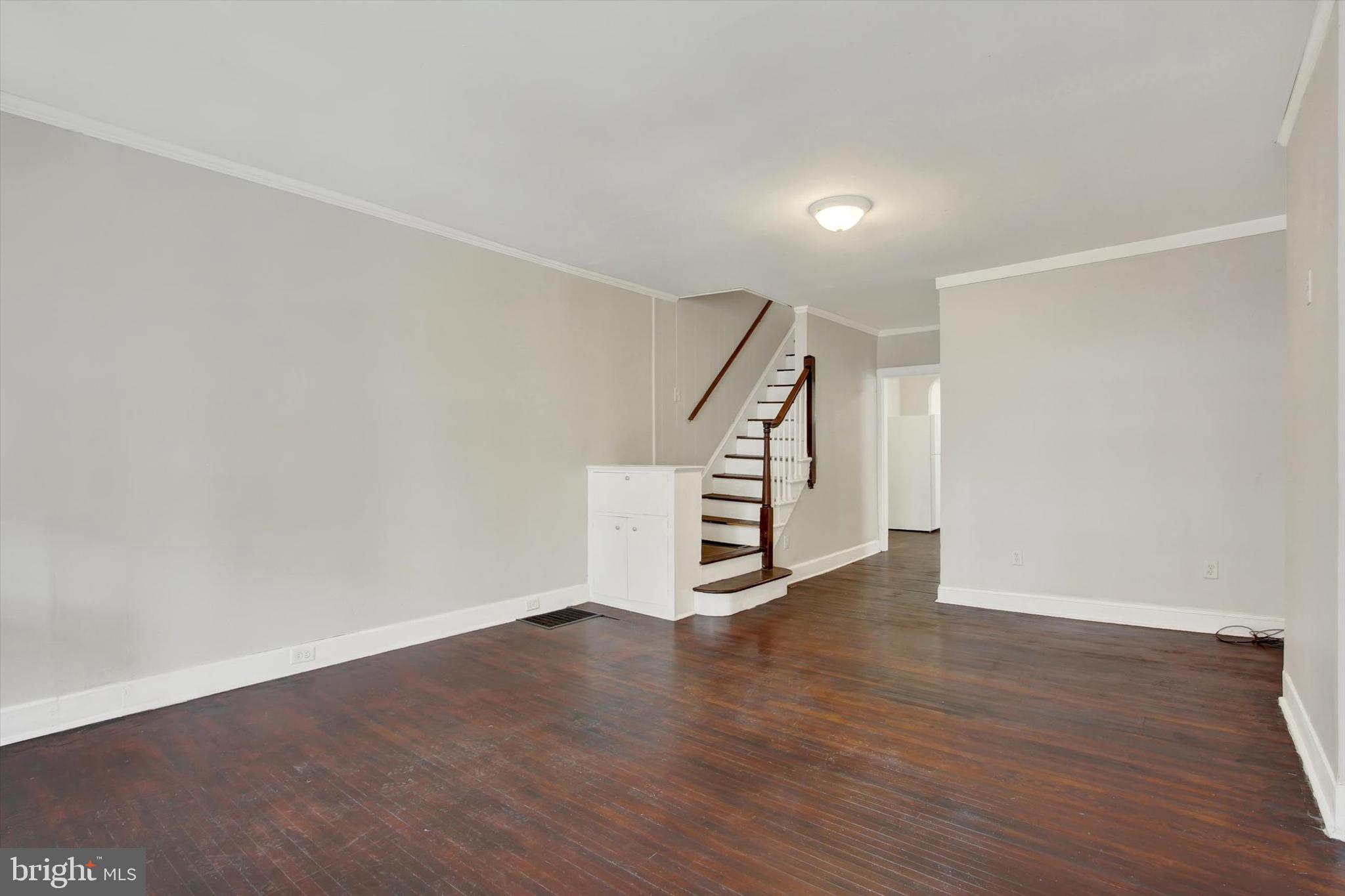 1206 W POPLAR STREET