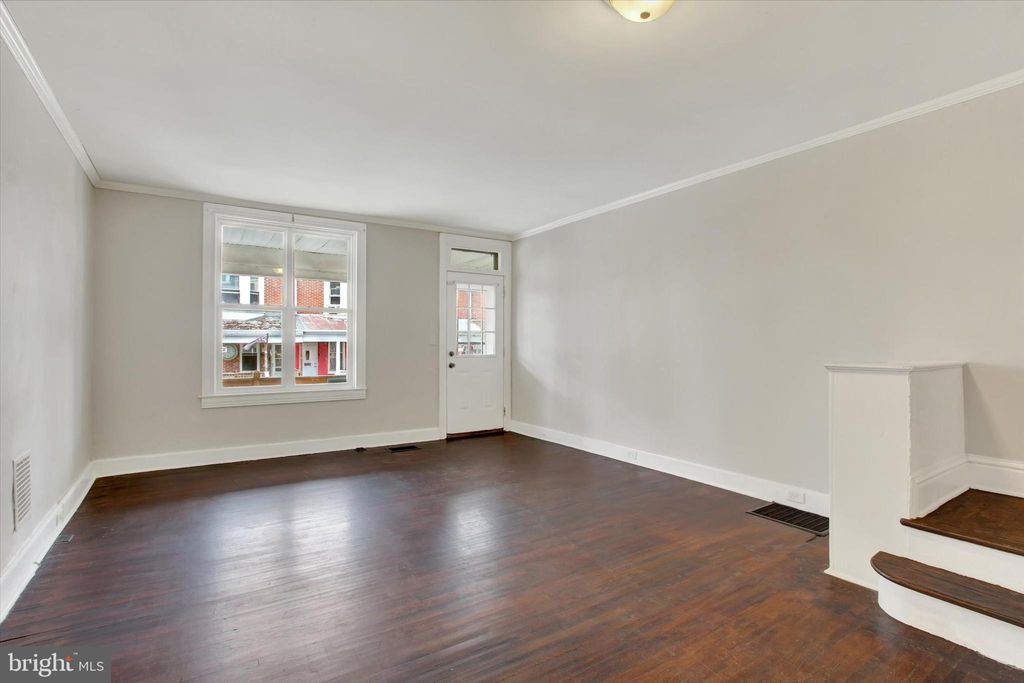 Photo of 1206 W Poplar Street, YORK, PA 17404 (MLS # PAYK2090938)