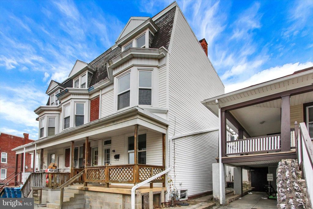 Photo of 1206 W Poplar Street, YORK, PA 17404 (MLS # PAYK2090938)