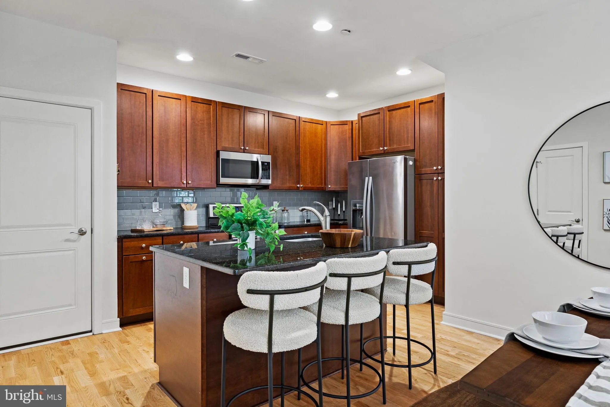 Philadelphia, Pennsylvania 19146, United States, 3 Bedrooms Bedrooms, ,3 BathroomsBathrooms,Residential,Contingent,215918