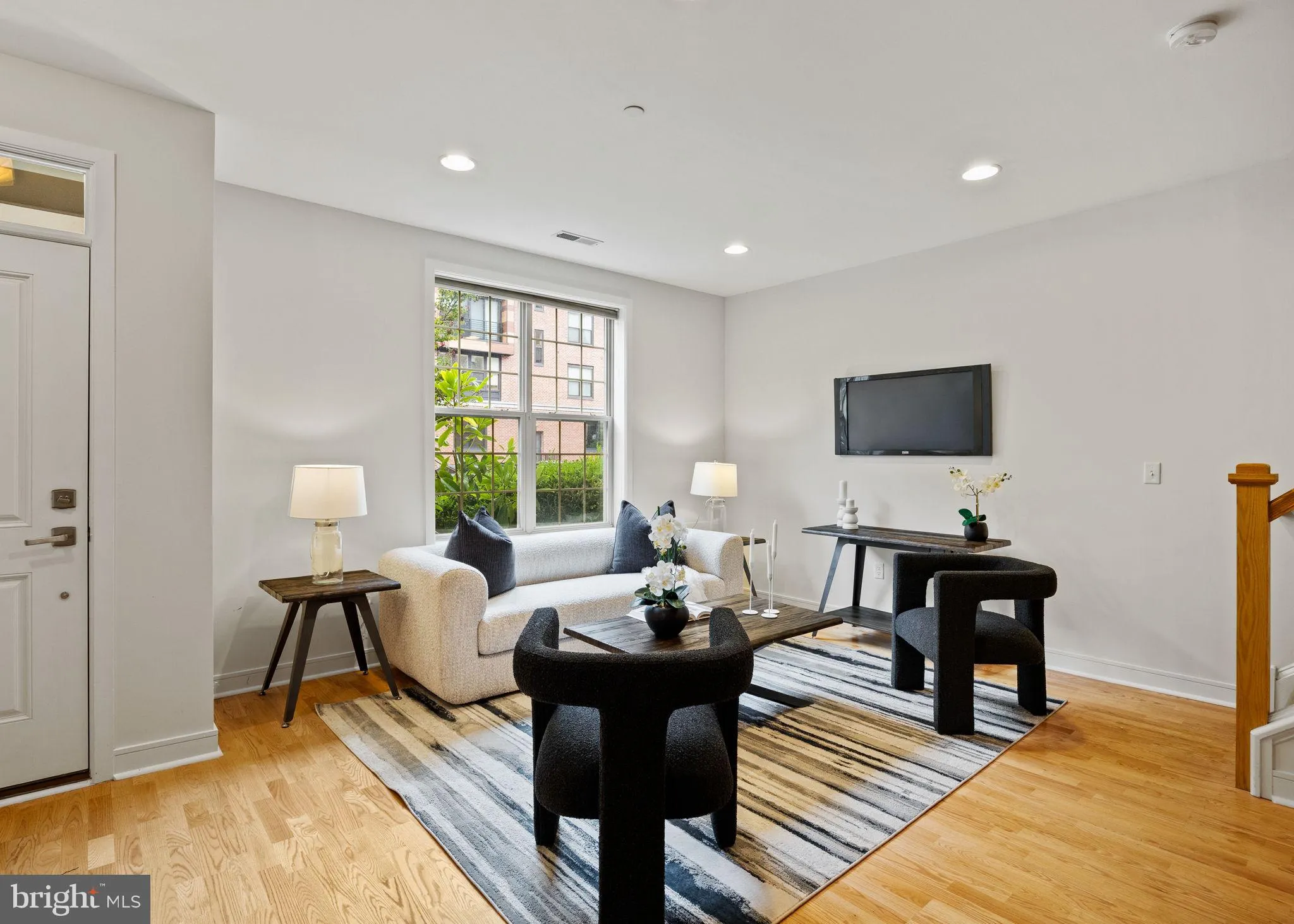 Philadelphia, Pennsylvania 19146, United States, 3 Bedrooms Bedrooms, ,3 BathroomsBathrooms,Residential,Contingent,215918