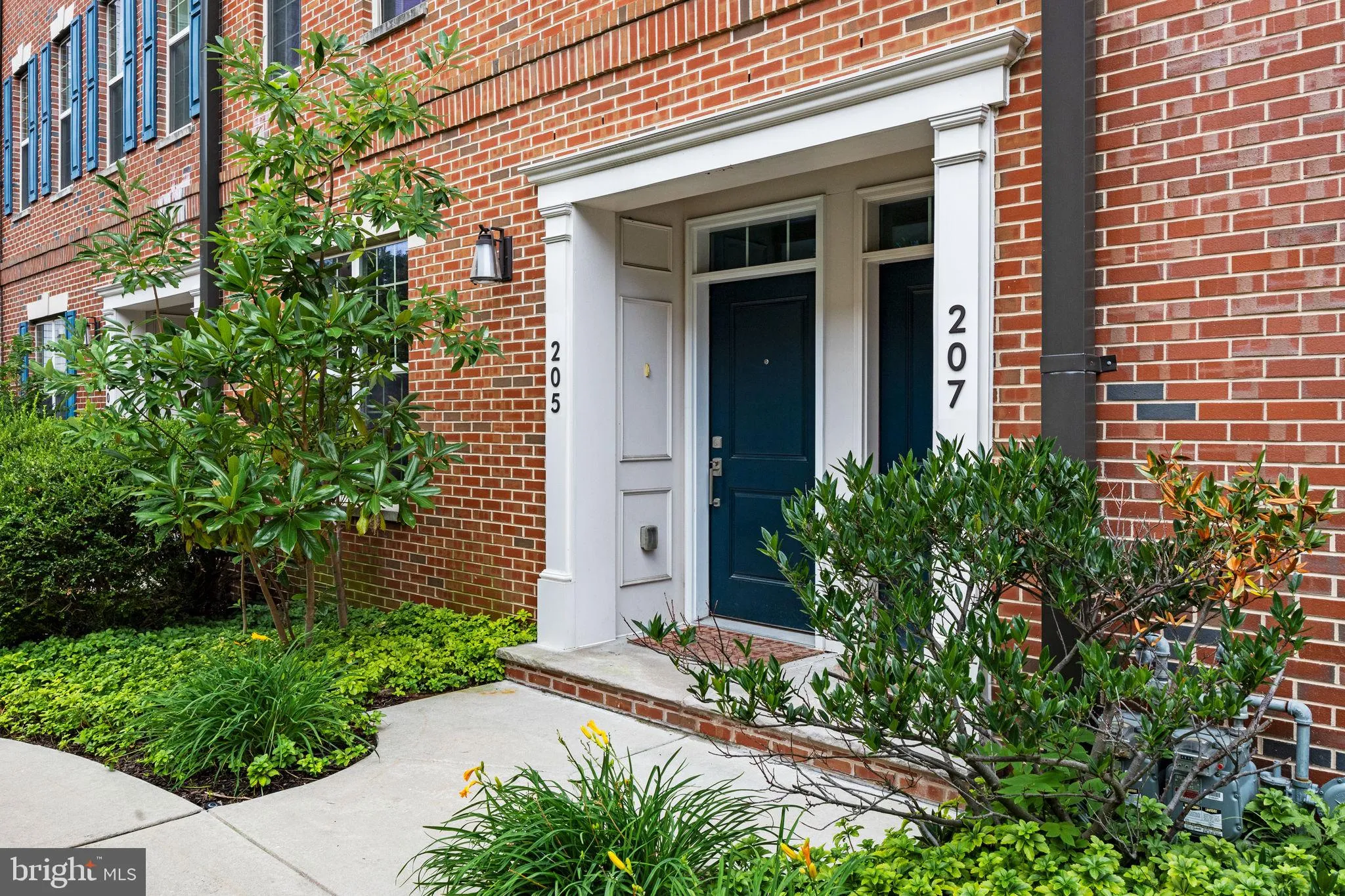 Philadelphia, Pennsylvania 19146, United States, 3 Bedrooms Bedrooms, ,3 BathroomsBathrooms,Residential,Contingent,215918