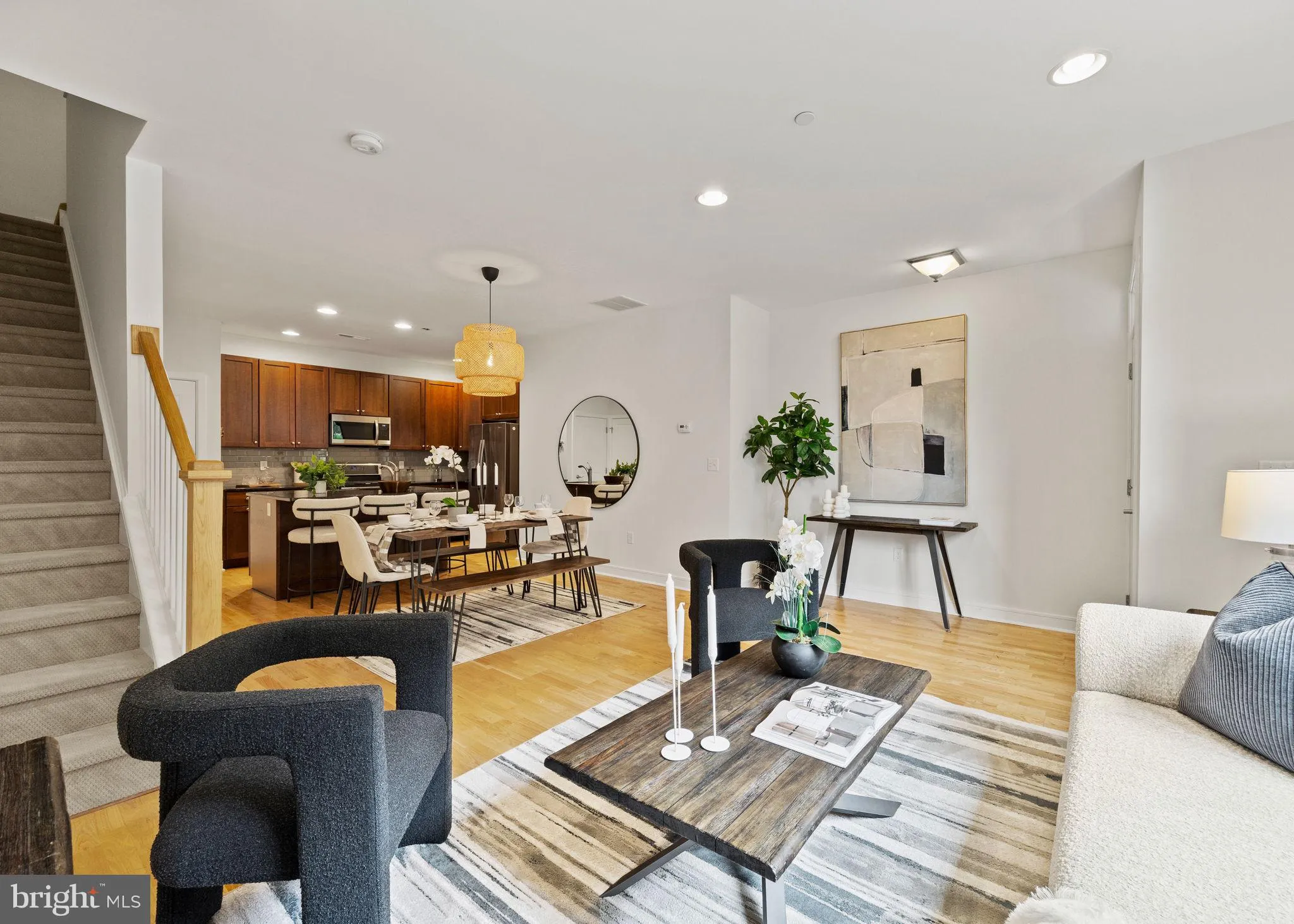 Philadelphia, Pennsylvania 19146, United States, 3 Bedrooms Bedrooms, ,3 BathroomsBathrooms,Residential,Contingent,215918