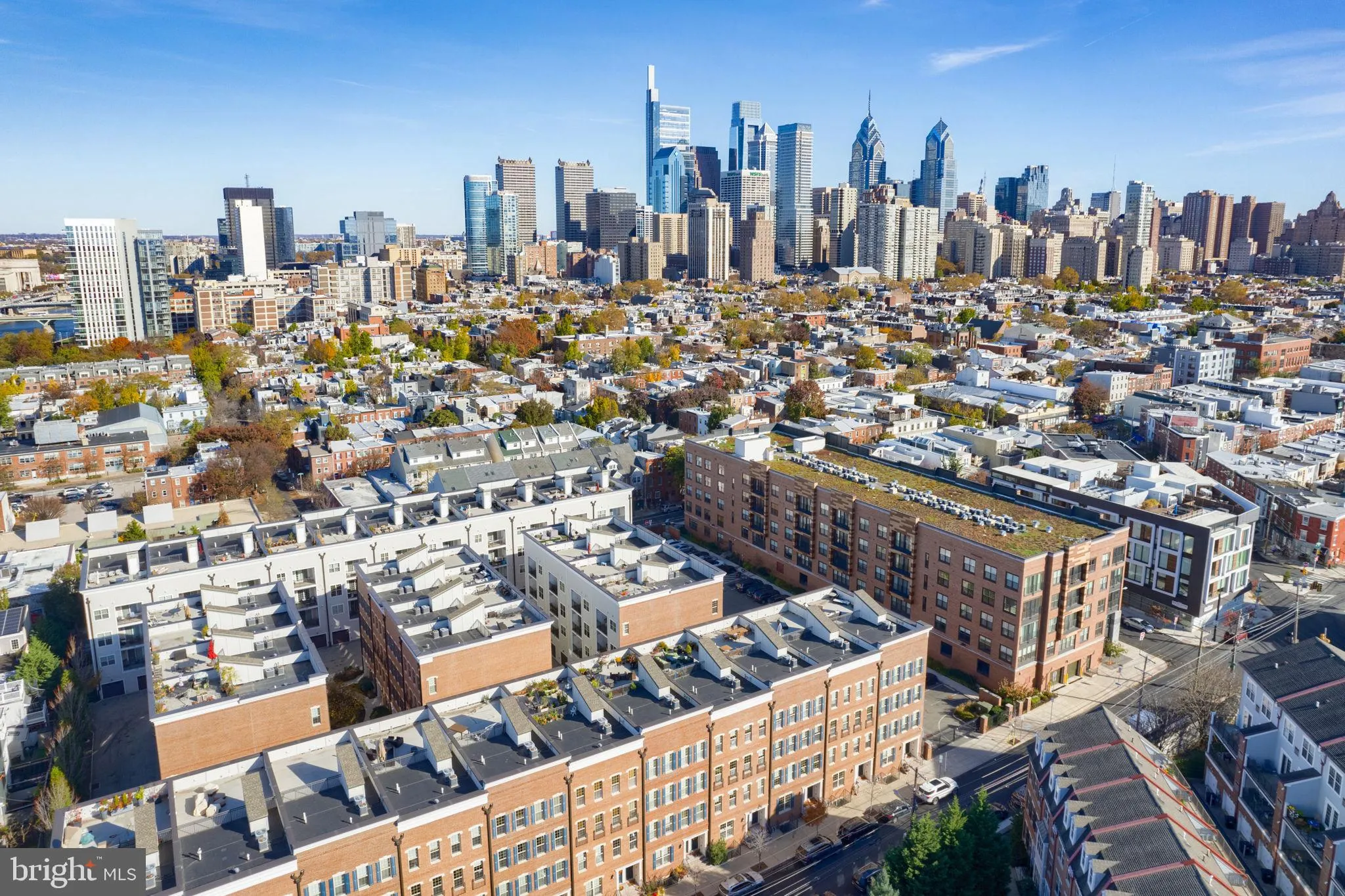 Philadelphia, Pennsylvania 19146, United States, 3 Bedrooms Bedrooms, ,3 BathroomsBathrooms,Residential,Contingent,215918