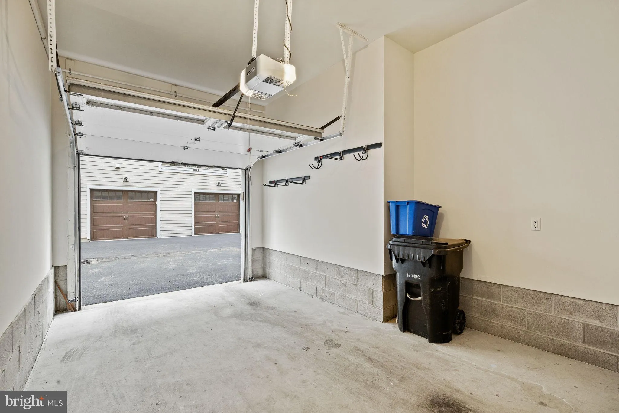 Philadelphia, Pennsylvania 19146, United States, 3 Bedrooms Bedrooms, ,3 BathroomsBathrooms,Residential,Contingent,215918