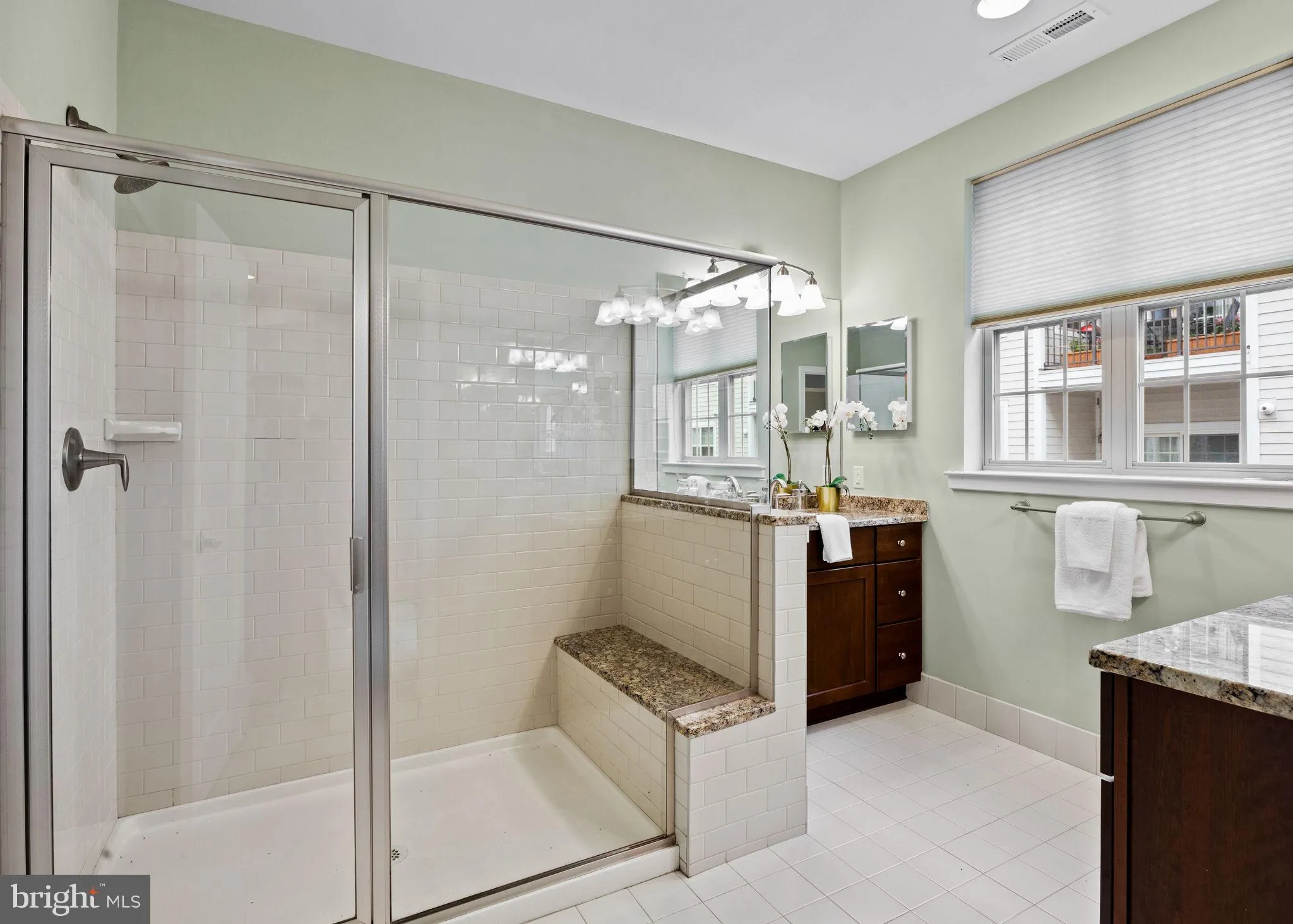 Philadelphia, Pennsylvania 19146, United States, 3 Bedrooms Bedrooms, ,3 BathroomsBathrooms,Residential,Contingent,215918