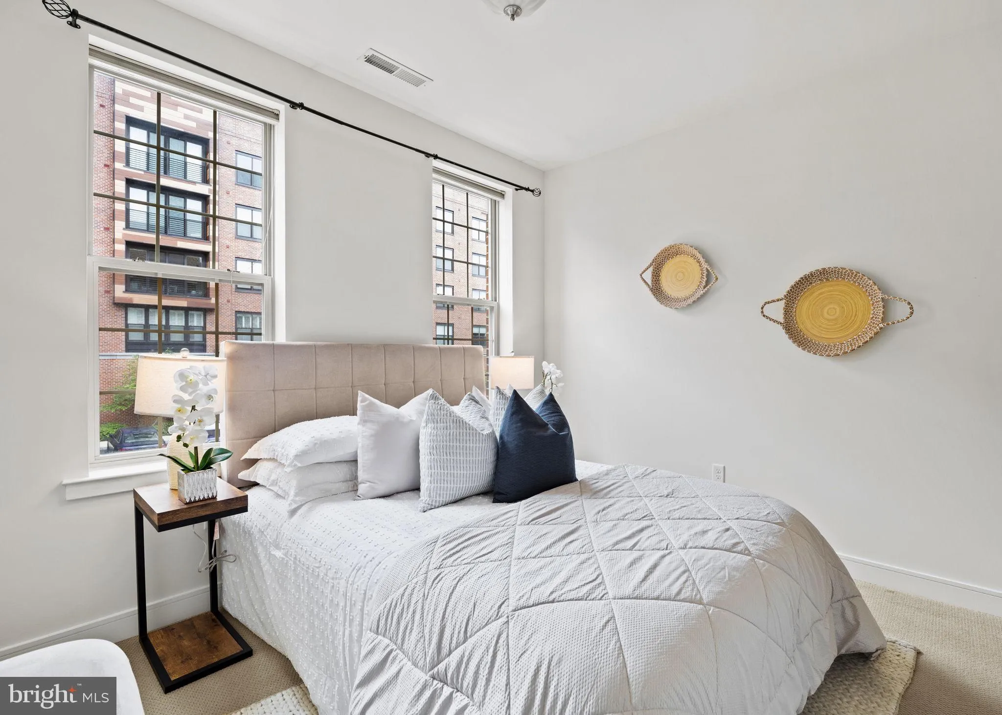 Philadelphia, Pennsylvania 19146, United States, 3 Bedrooms Bedrooms, ,3 BathroomsBathrooms,Residential,Contingent,215918