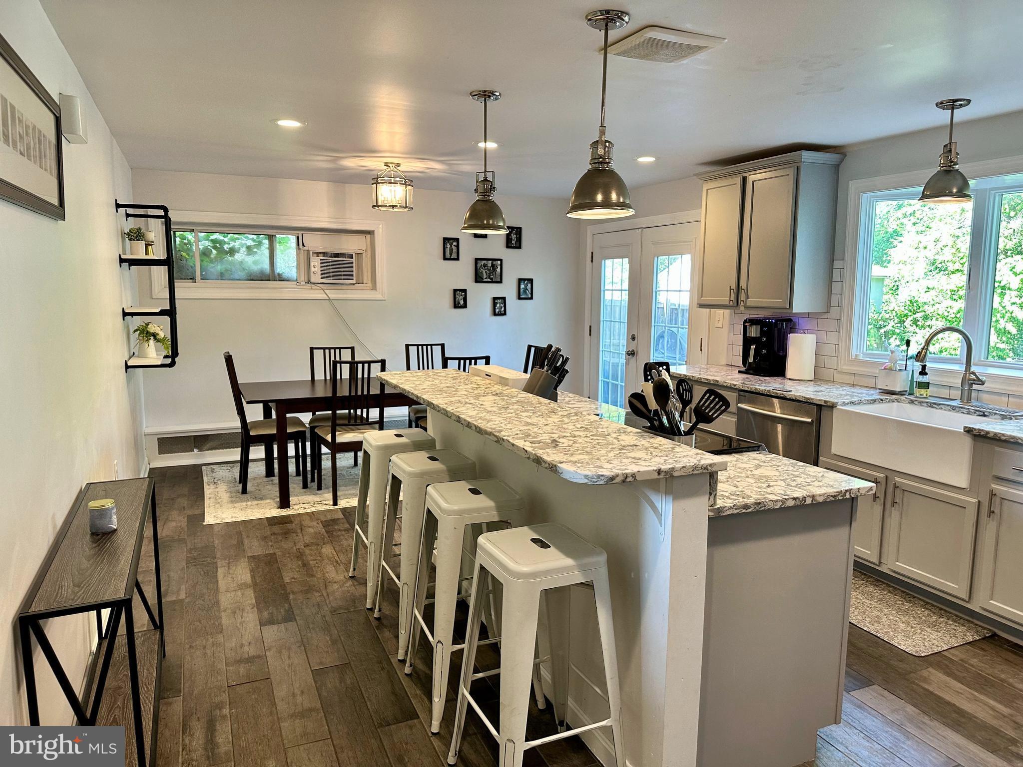 WYNNEWOOD - Residential