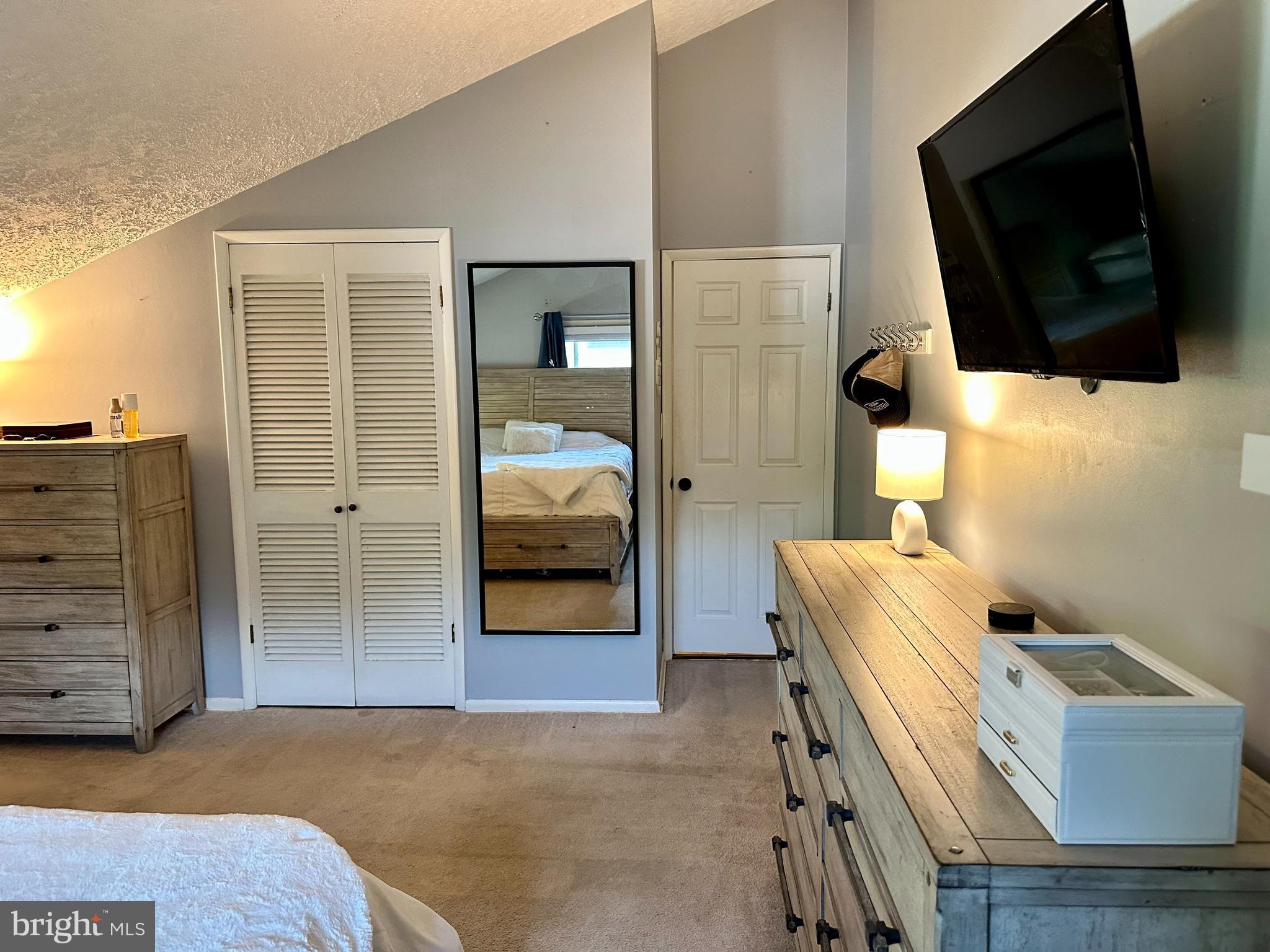 WYNNEWOOD - Residential