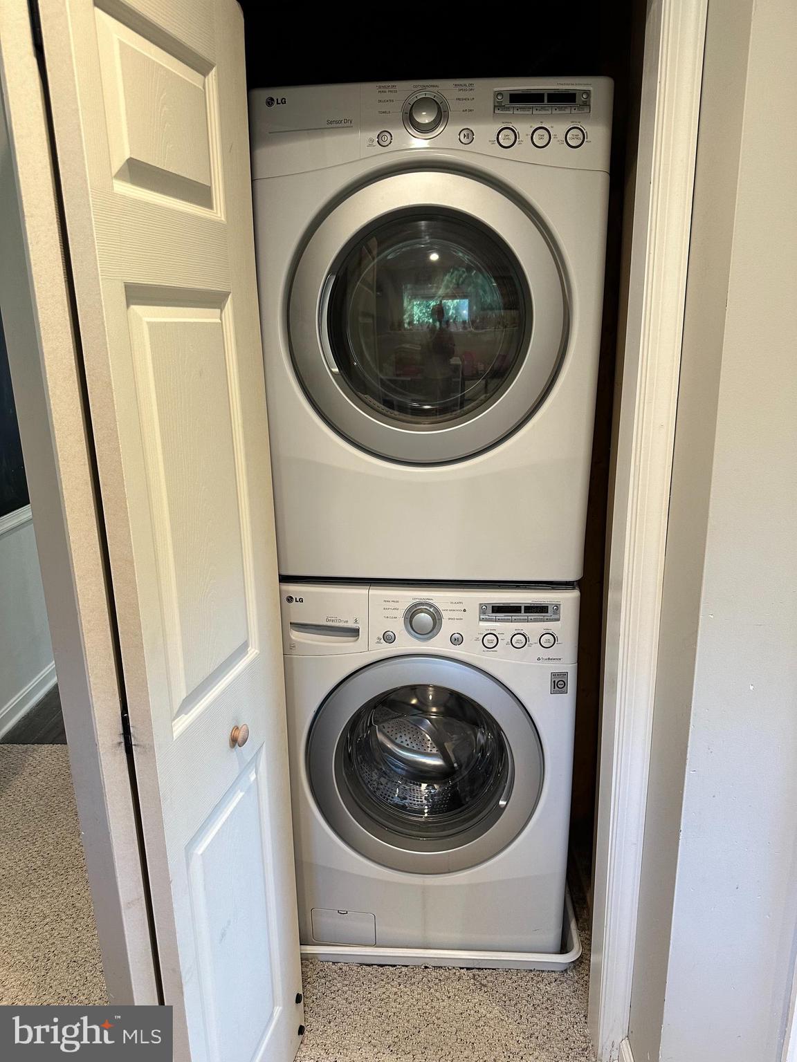 WYNNEWOOD - Residential