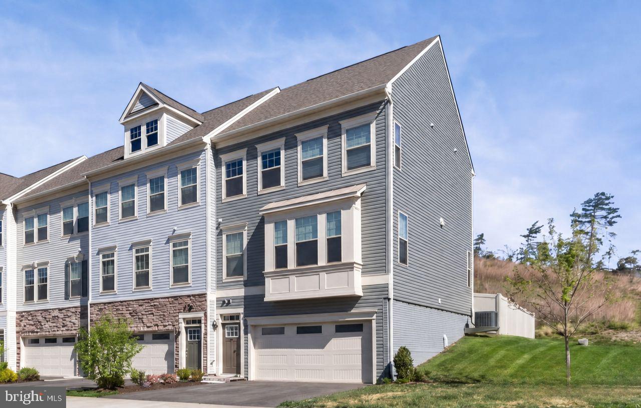 WHITSON WOODS - Residential