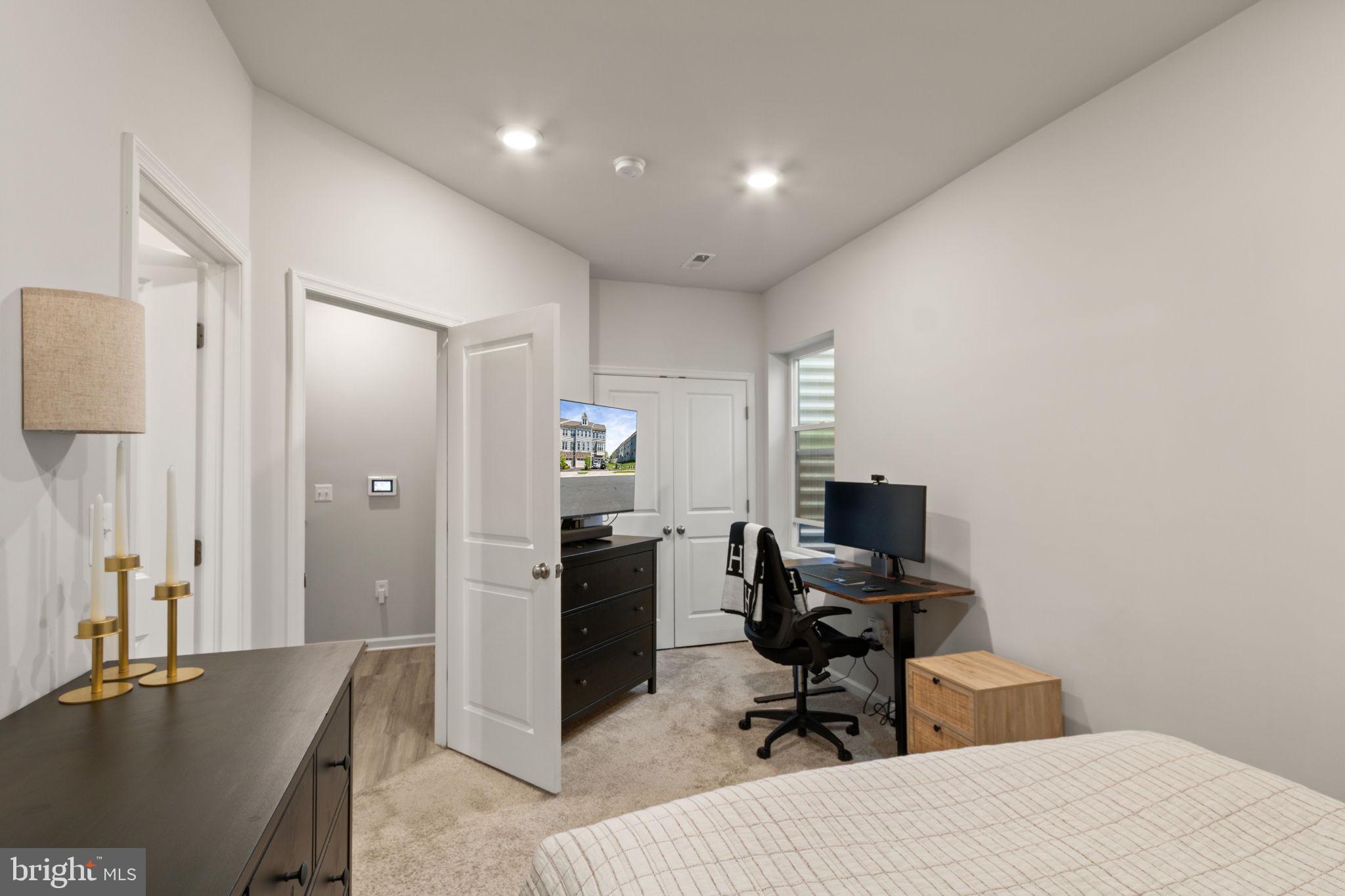 WHITSON WOODS - Residential