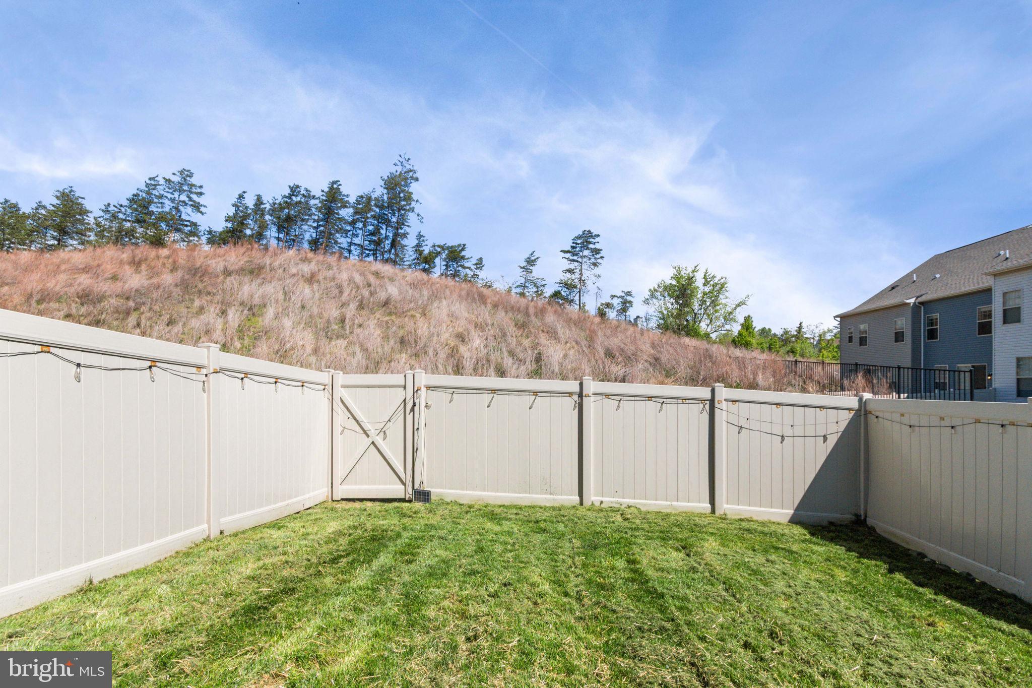 WHITSON WOODS - Residential