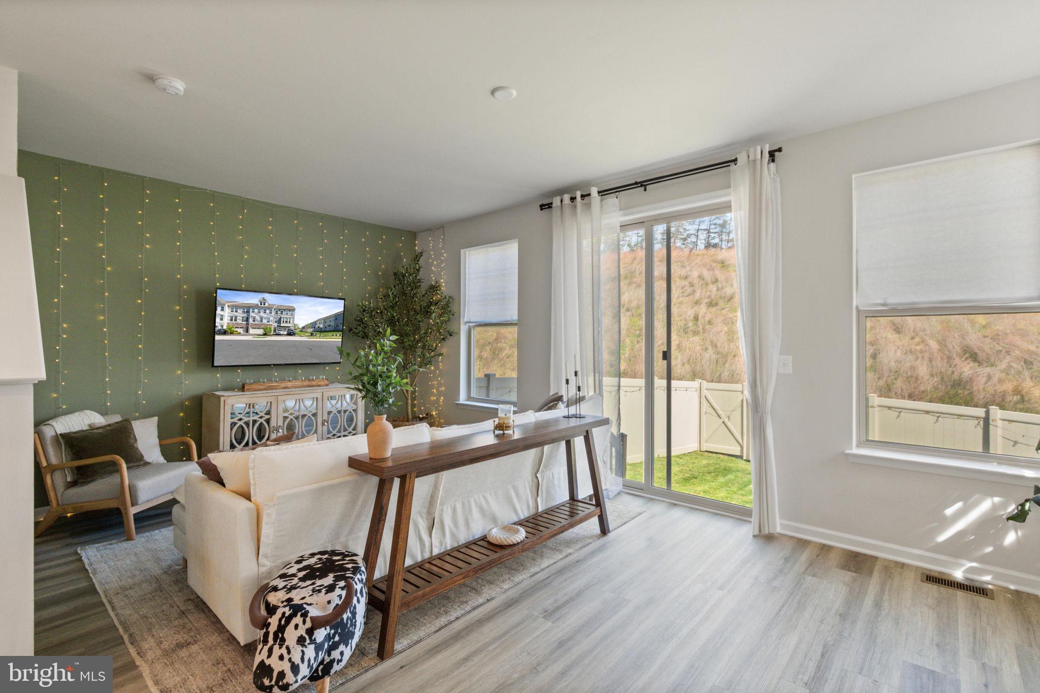WHITSON WOODS - Residential