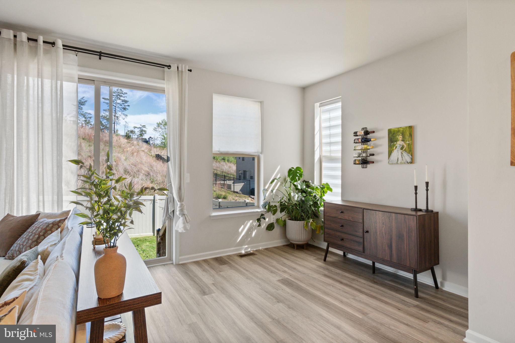 WHITSON WOODS - Residential