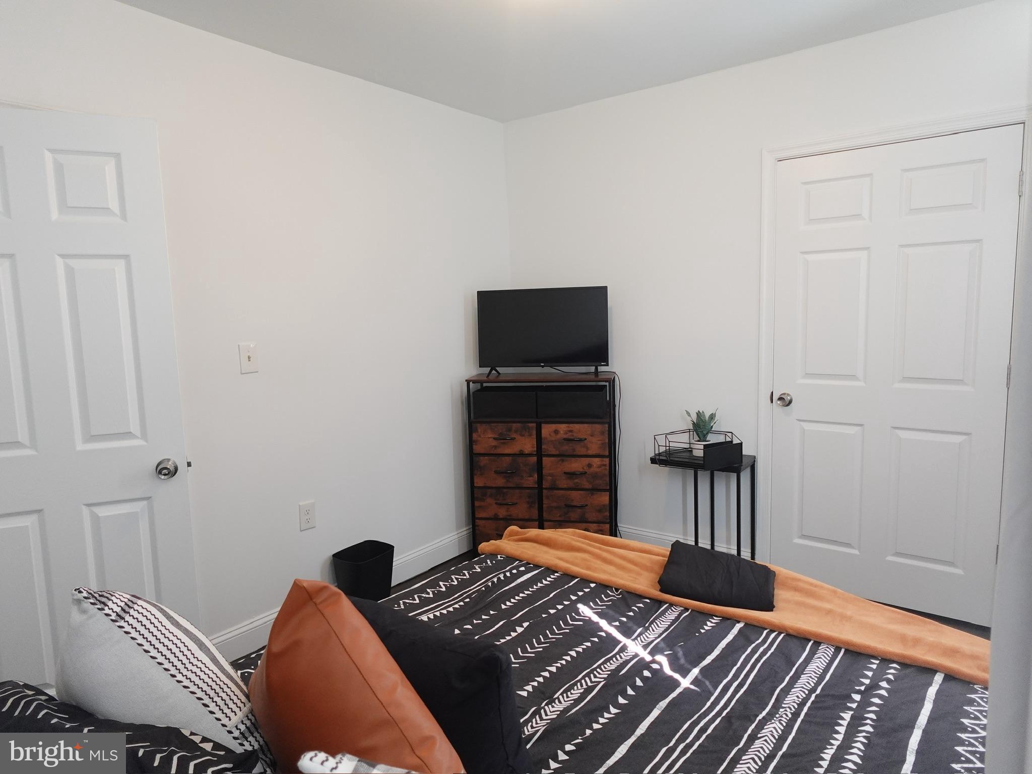 PHILADELPHIA (WEST) - Residential Lease