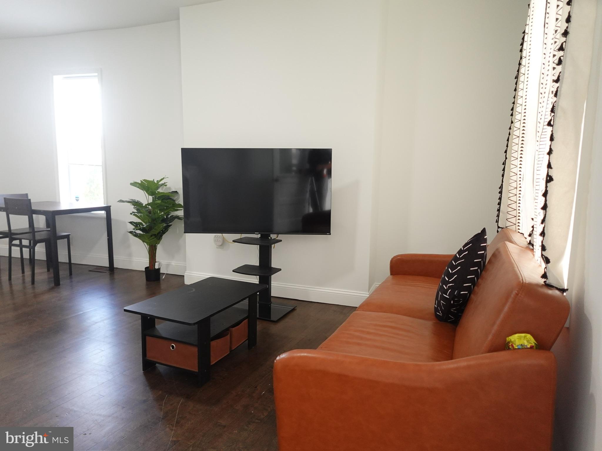 PHILADELPHIA (WEST) - Residential Lease