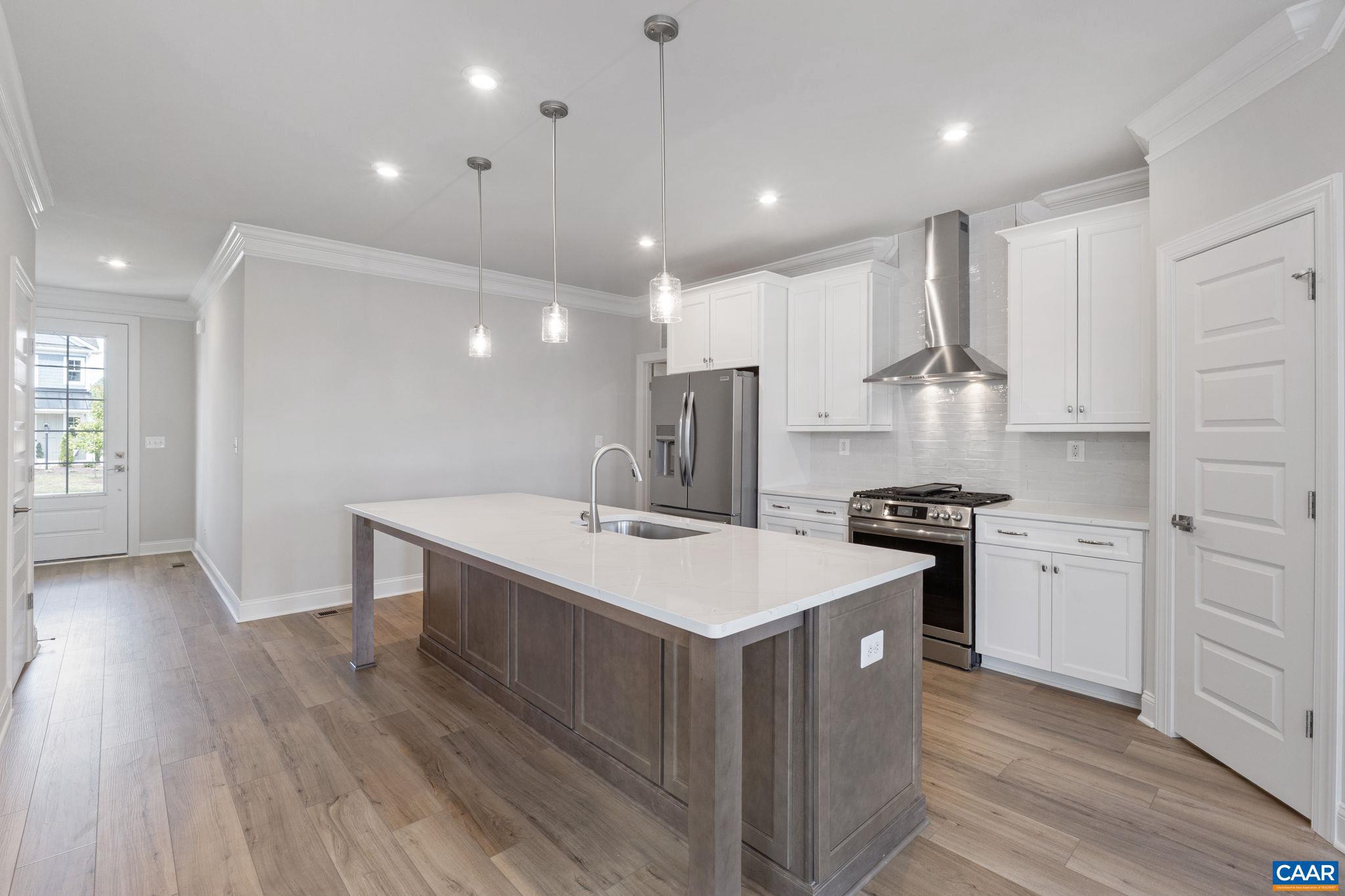 SPRING CREEK - Residential