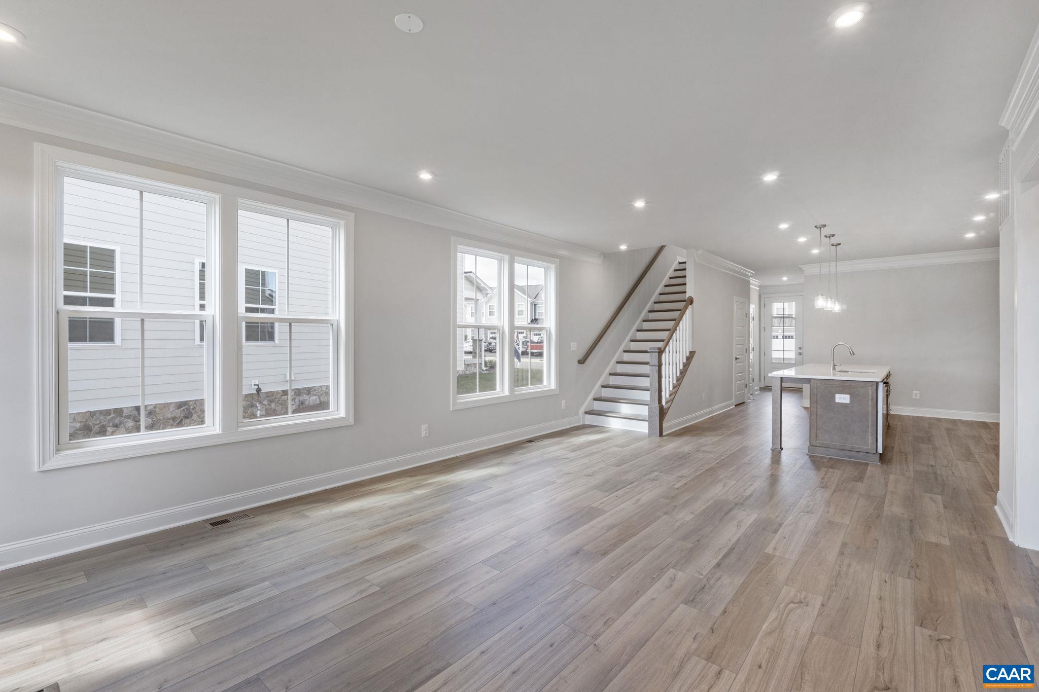 SPRING CREEK - Residential