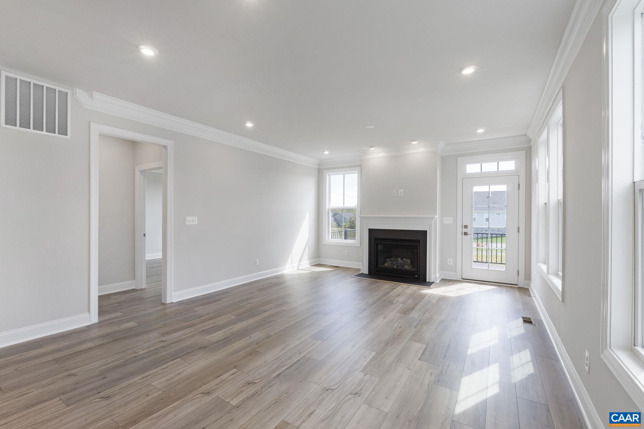 SPRING CREEK - Residential