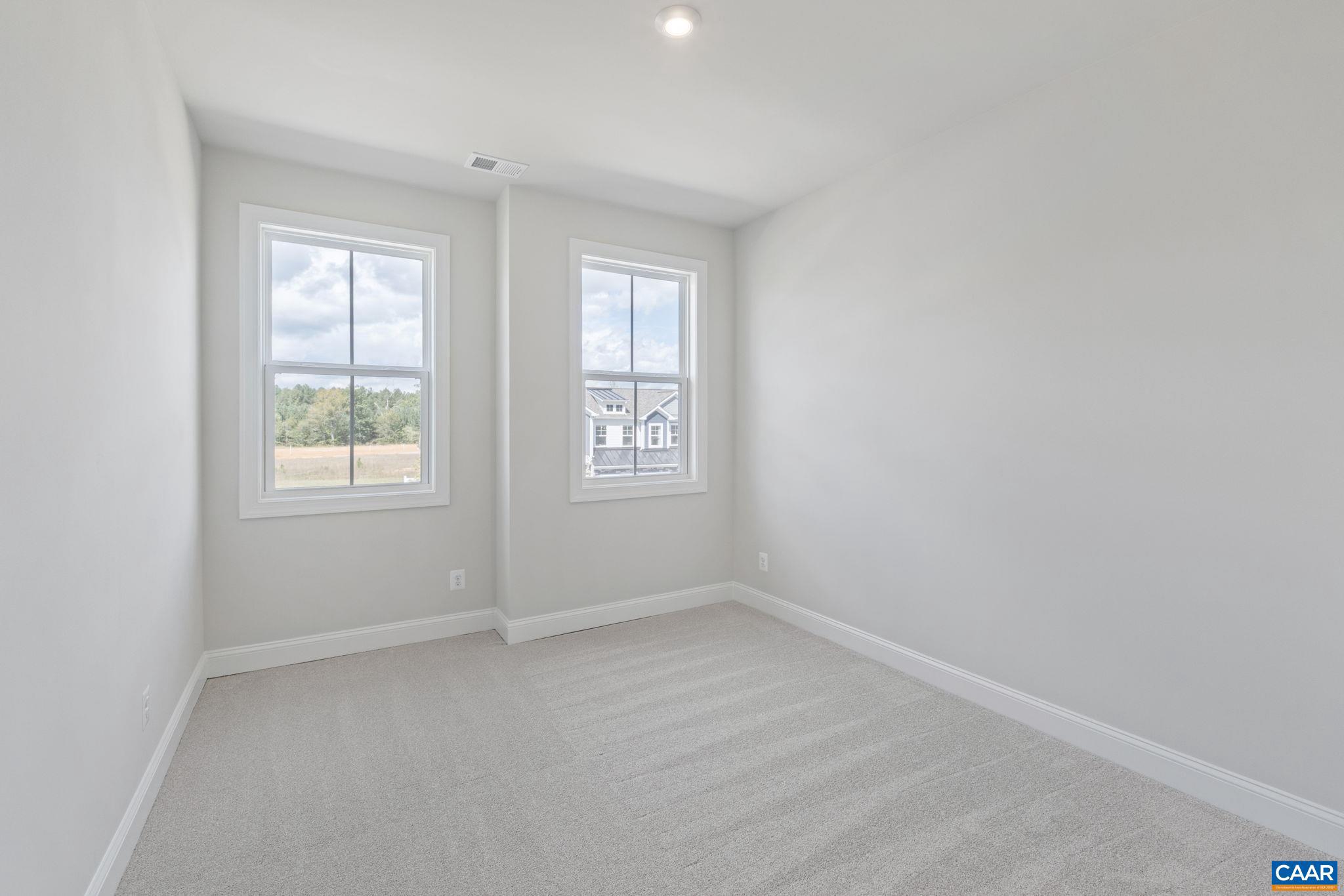 SPRING CREEK - Residential