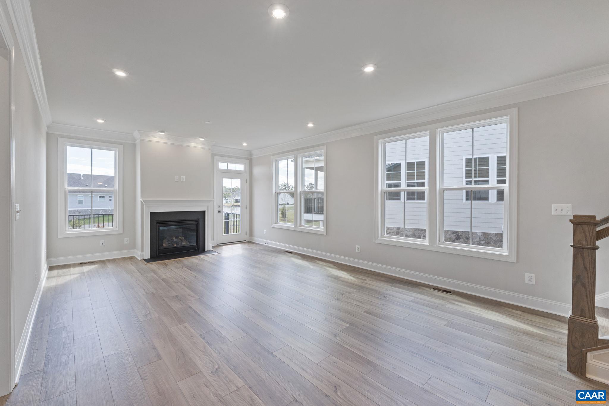 SPRING CREEK - Residential