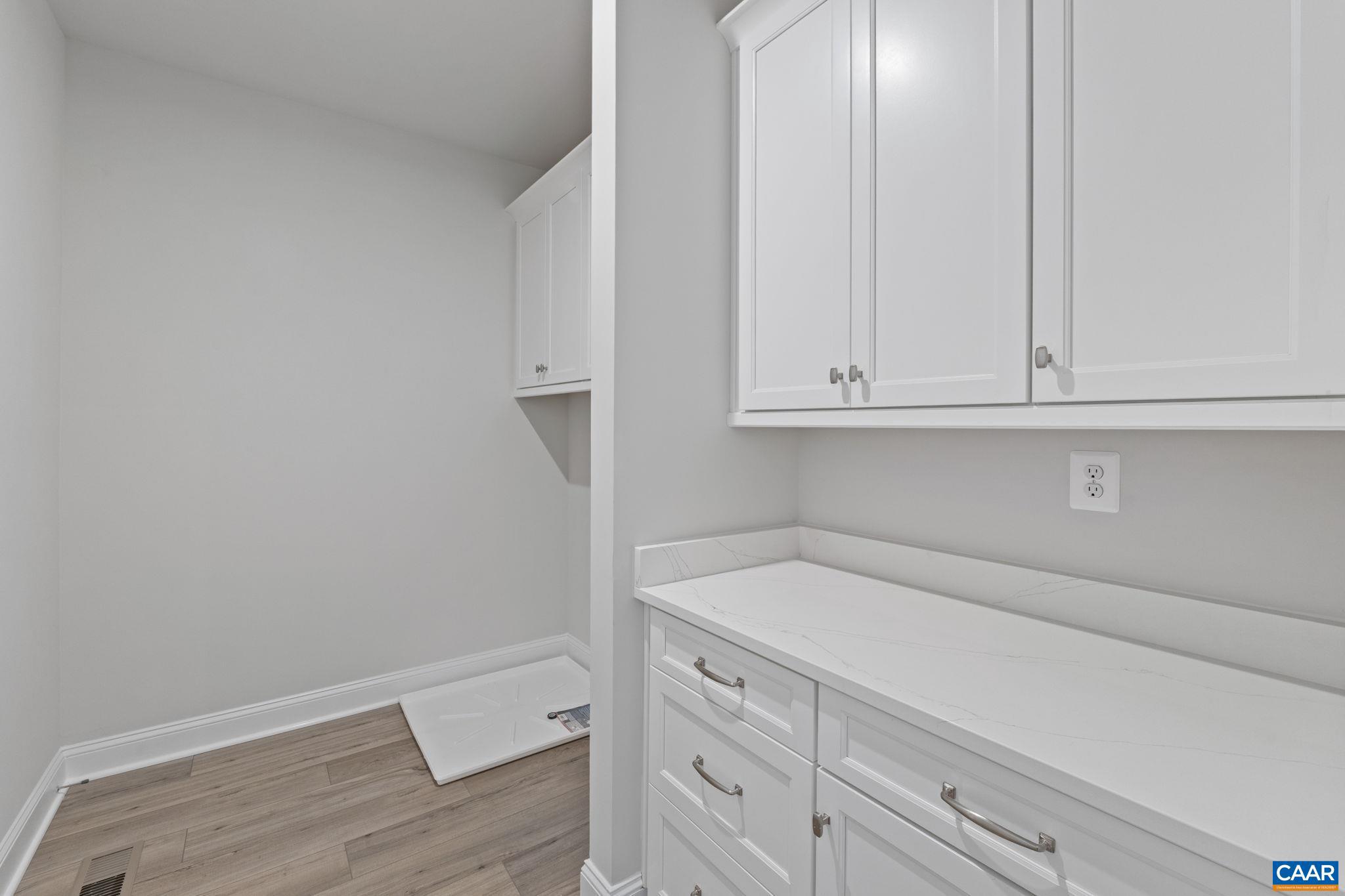 SPRING CREEK - Residential