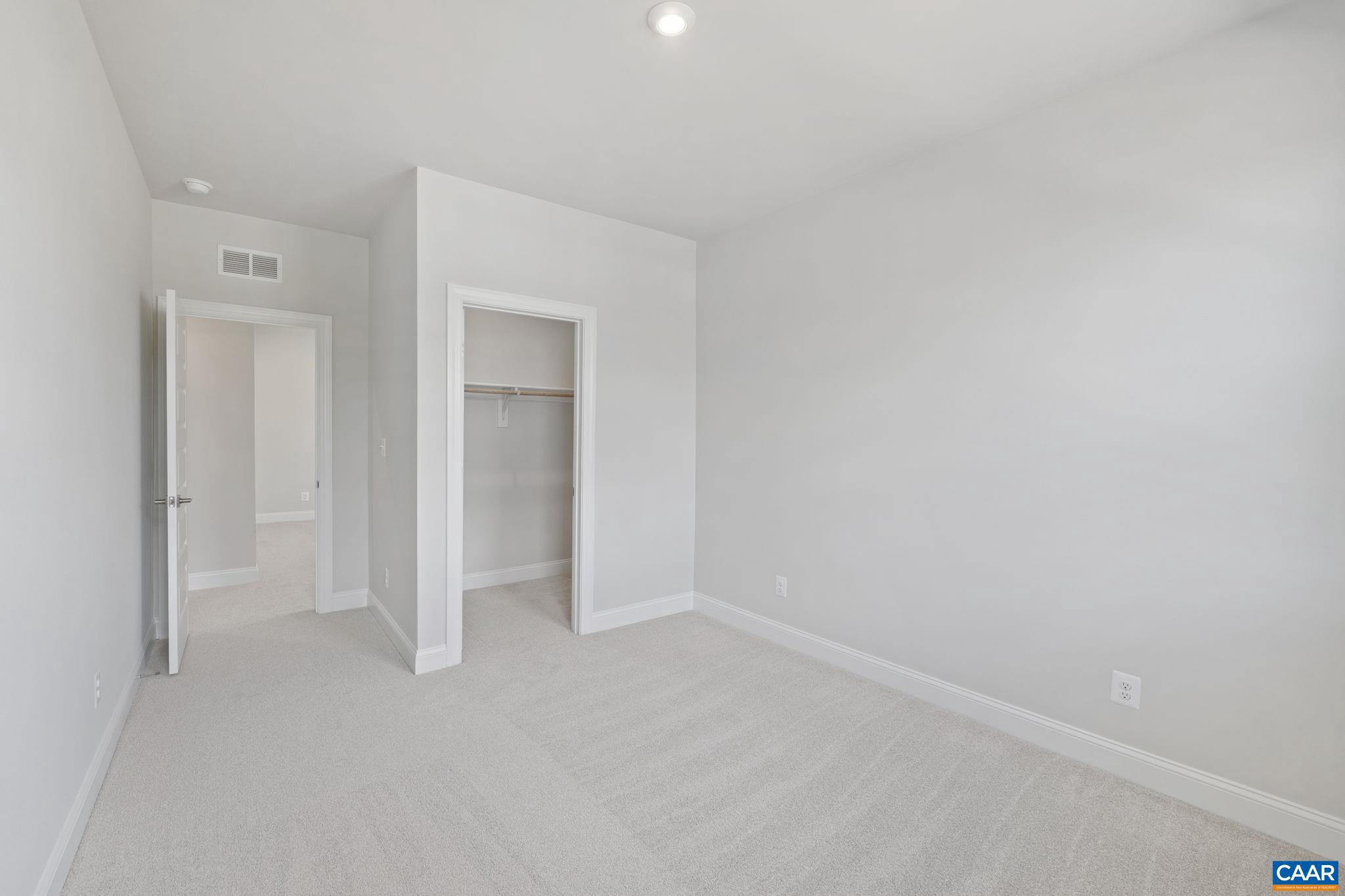 SPRING CREEK - Residential