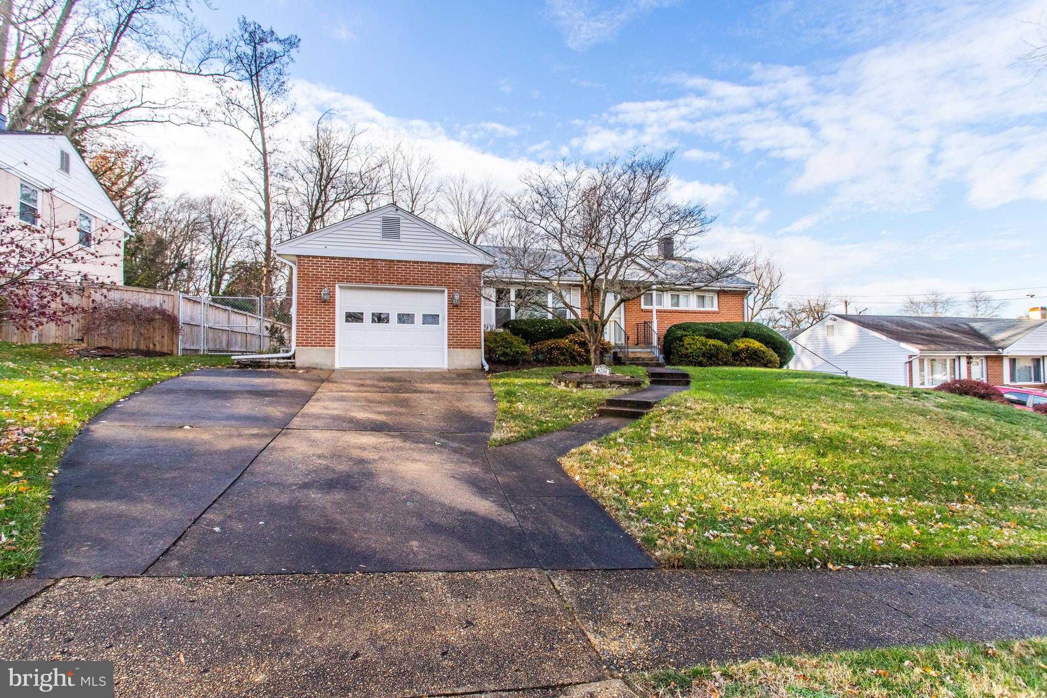 VIRGINIA HILLS - Residential