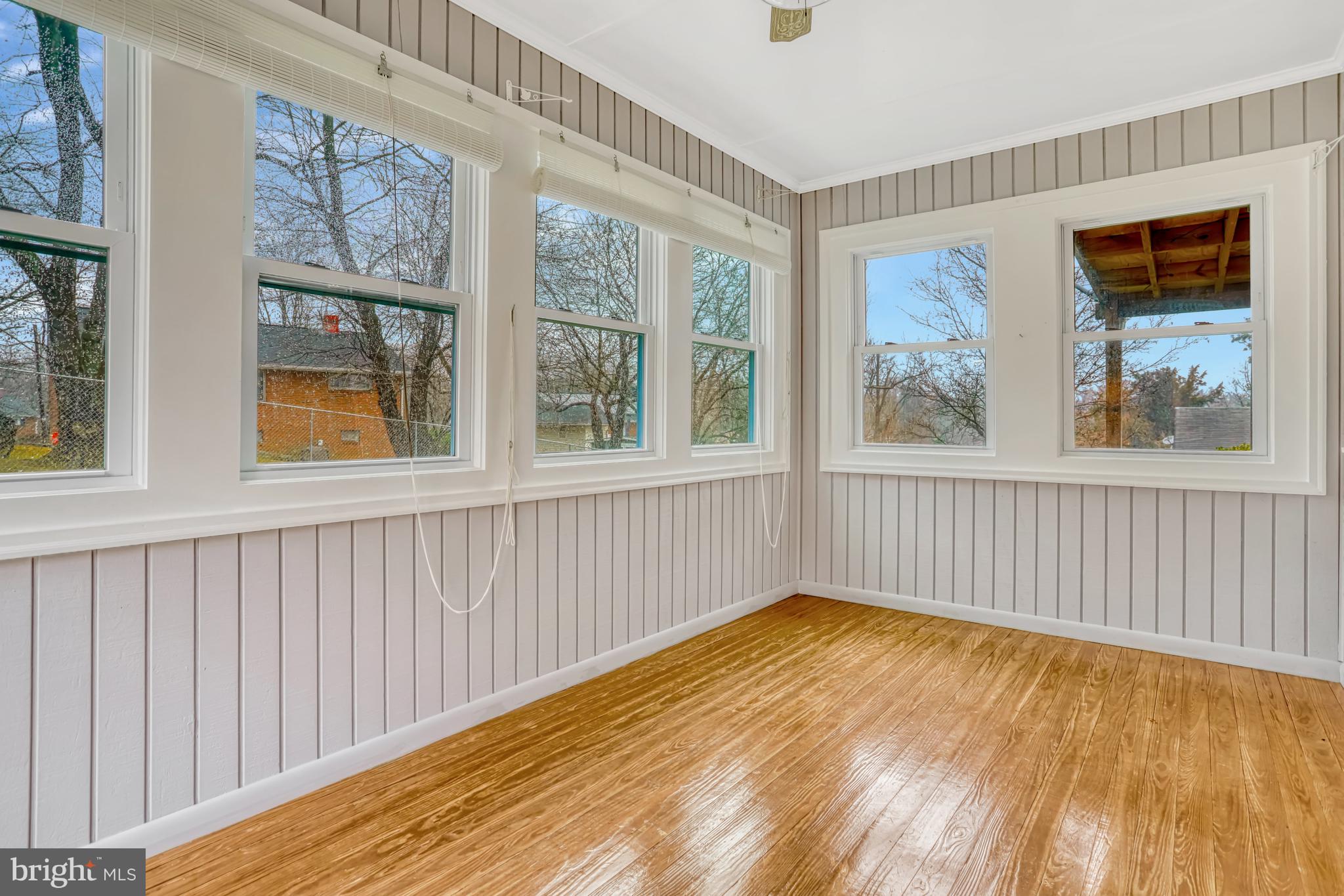 VIRGINIA HILLS - Residential