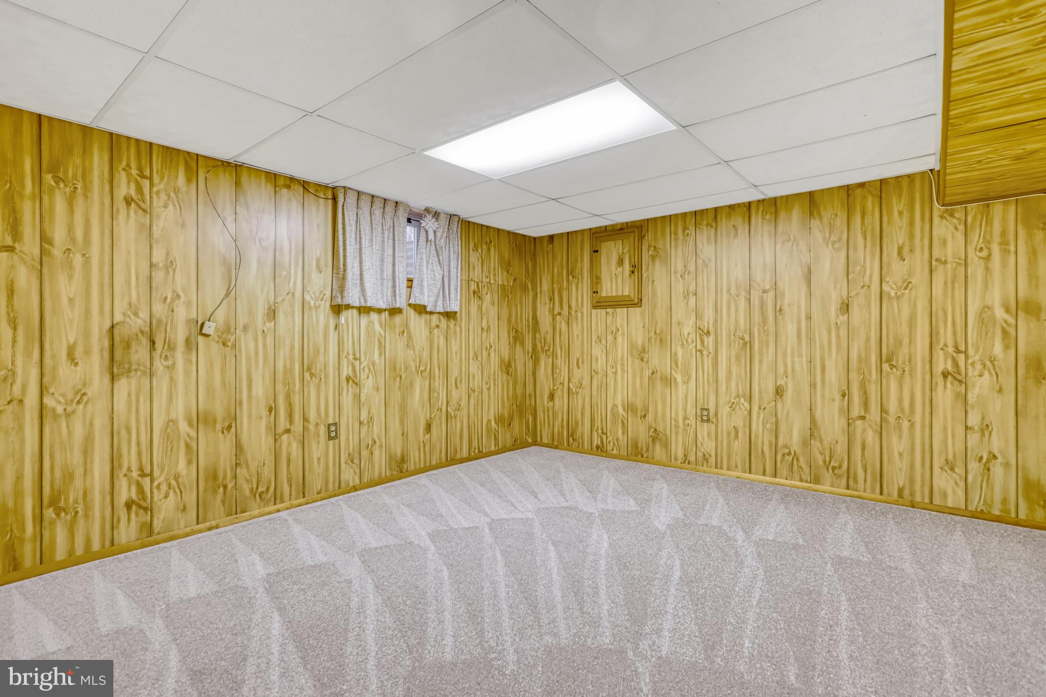 VIRGINIA HILLS - Residential