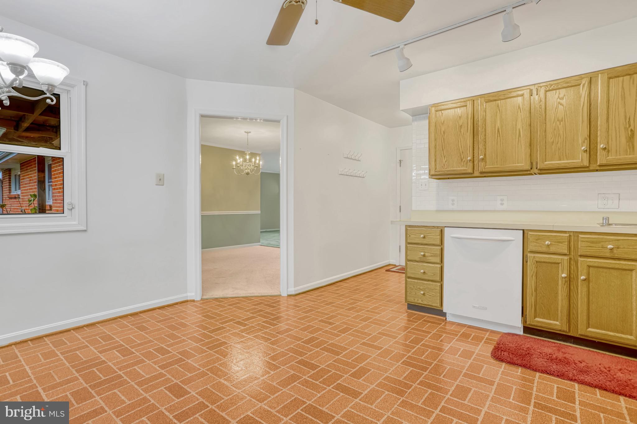 VIRGINIA HILLS - Residential