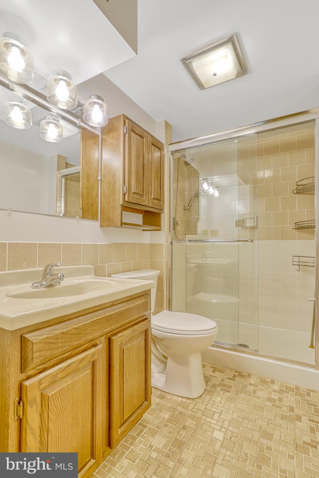 VIRGINIA HILLS - Residential