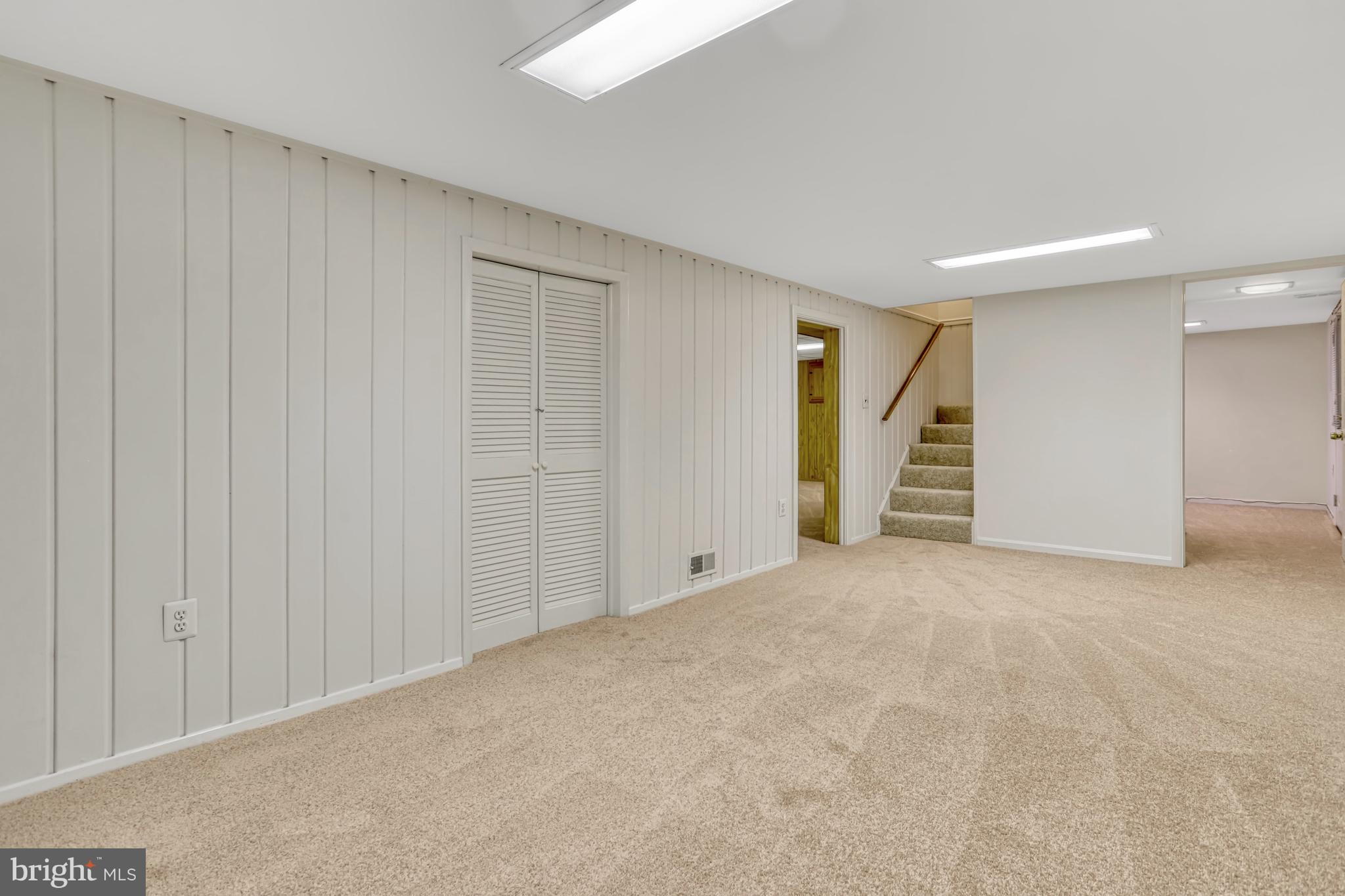 VIRGINIA HILLS - Residential