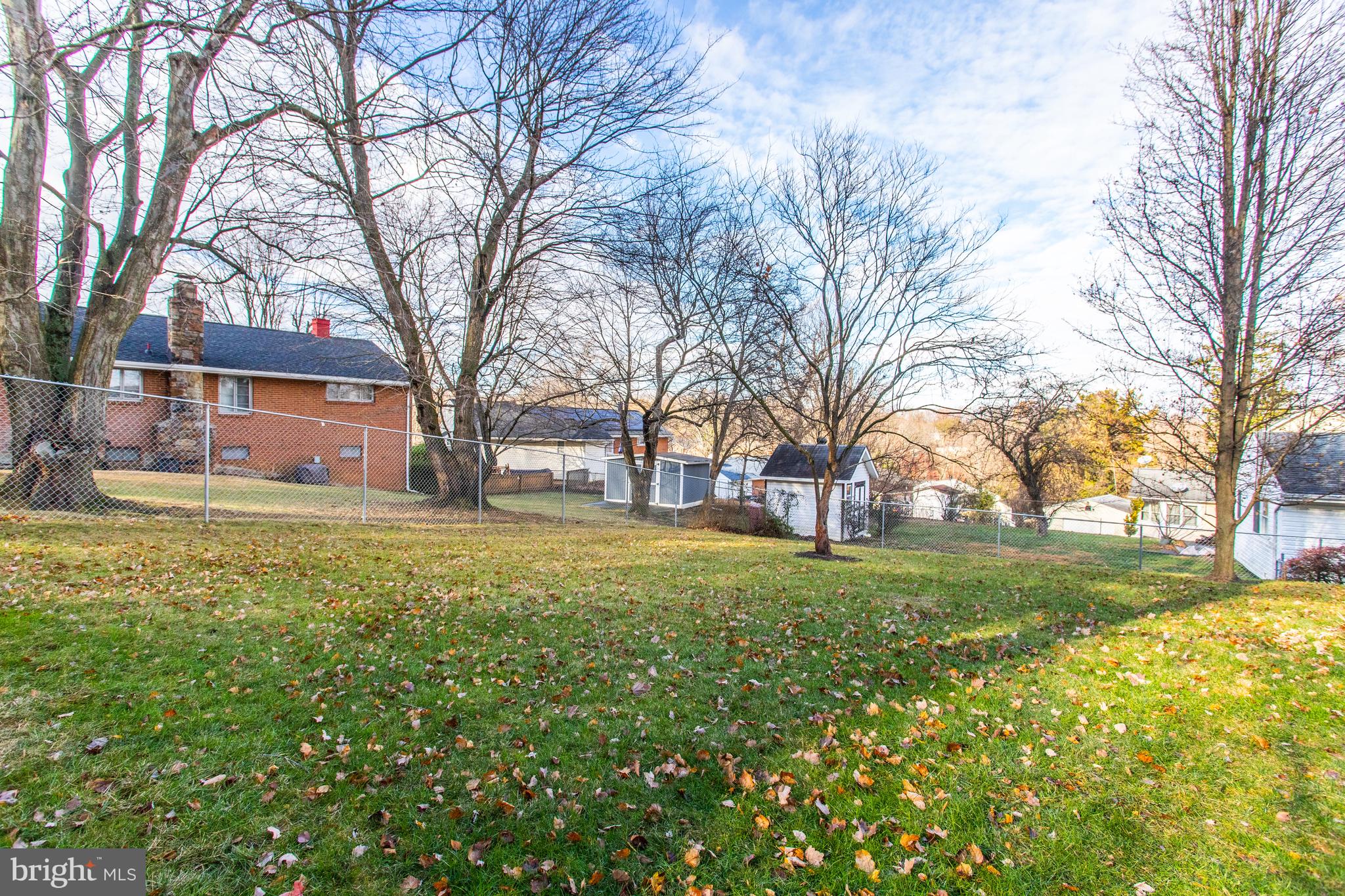 VIRGINIA HILLS - Residential