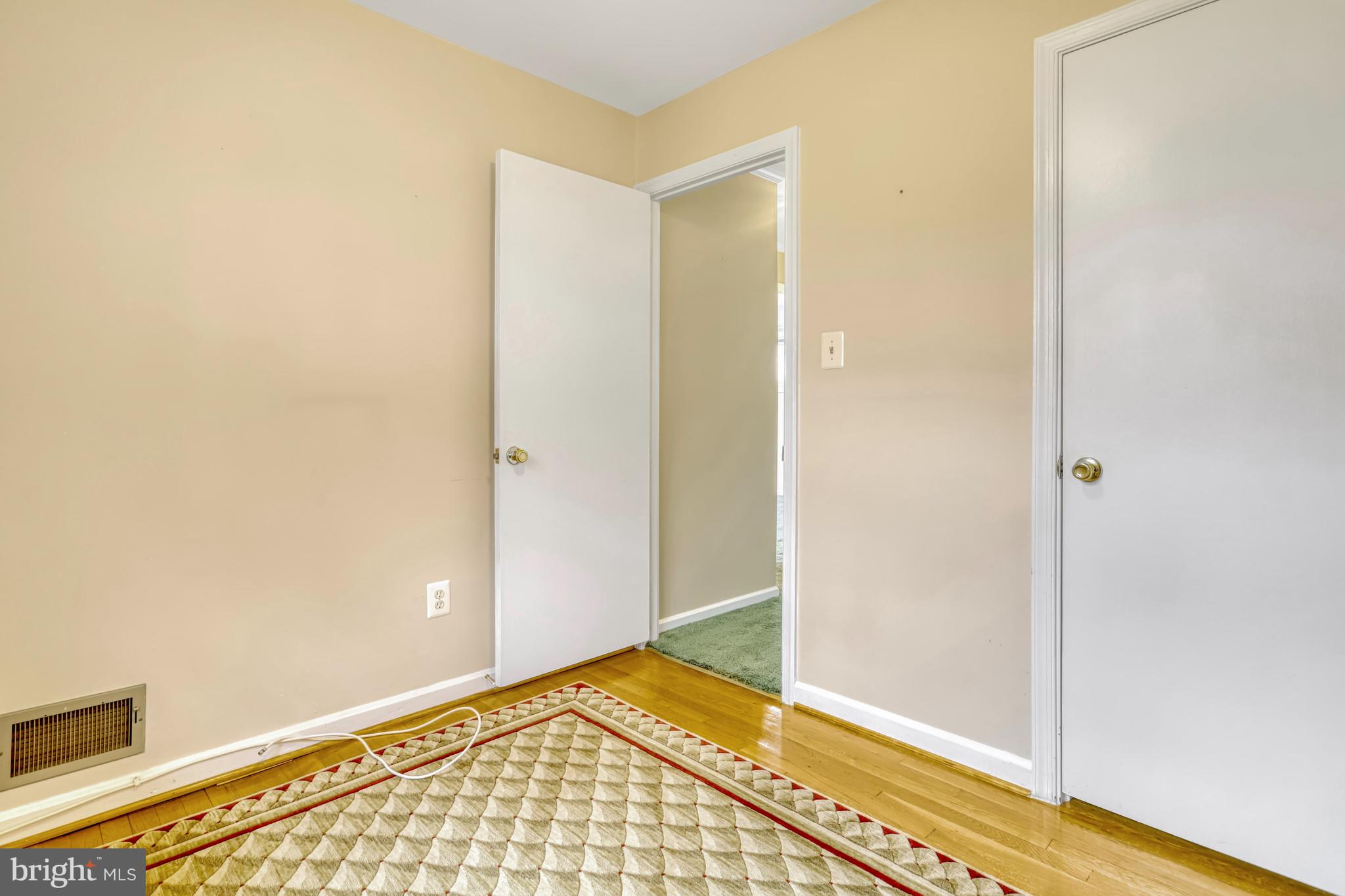 VIRGINIA HILLS - Residential