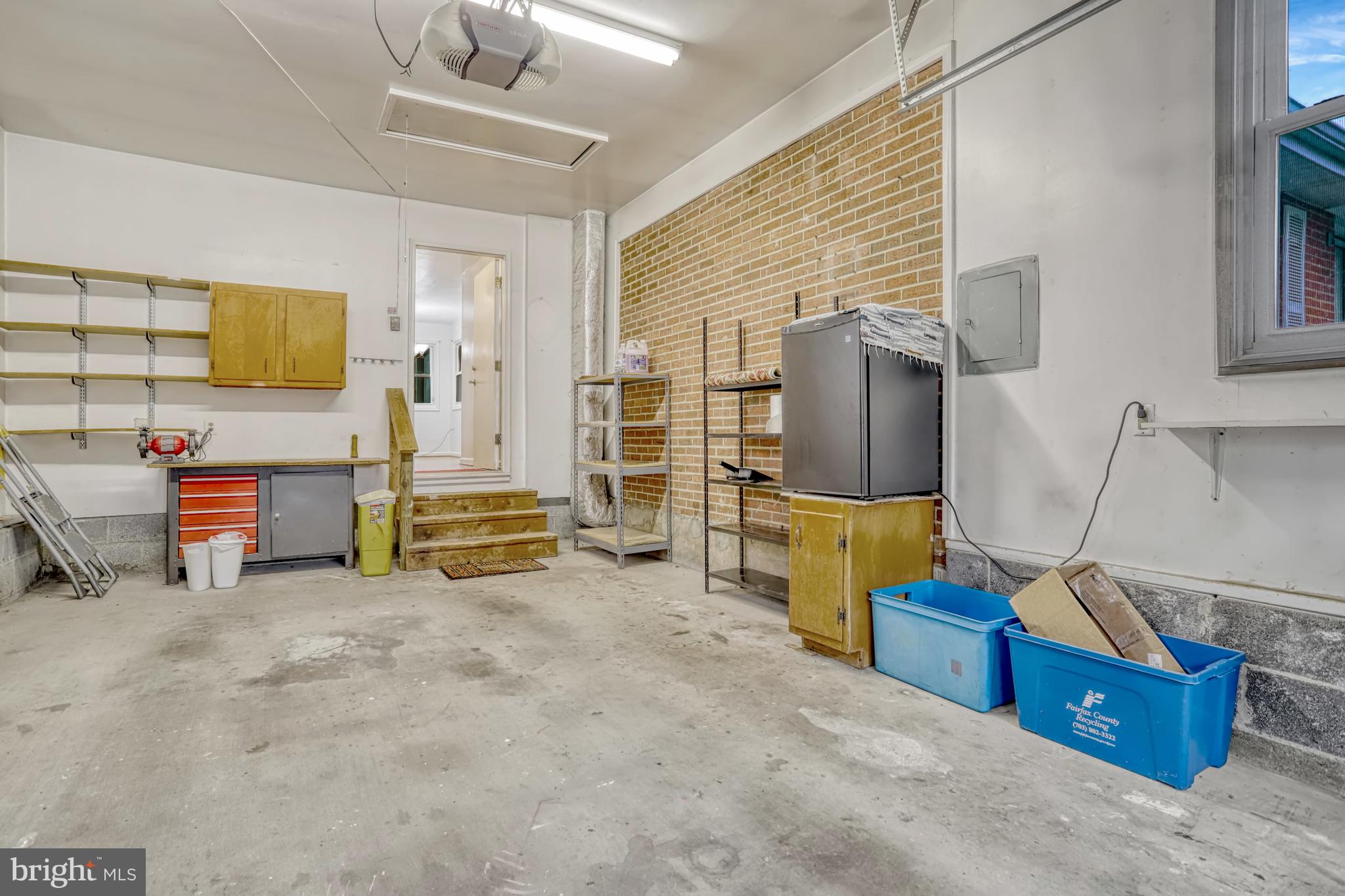 VIRGINIA HILLS - Residential