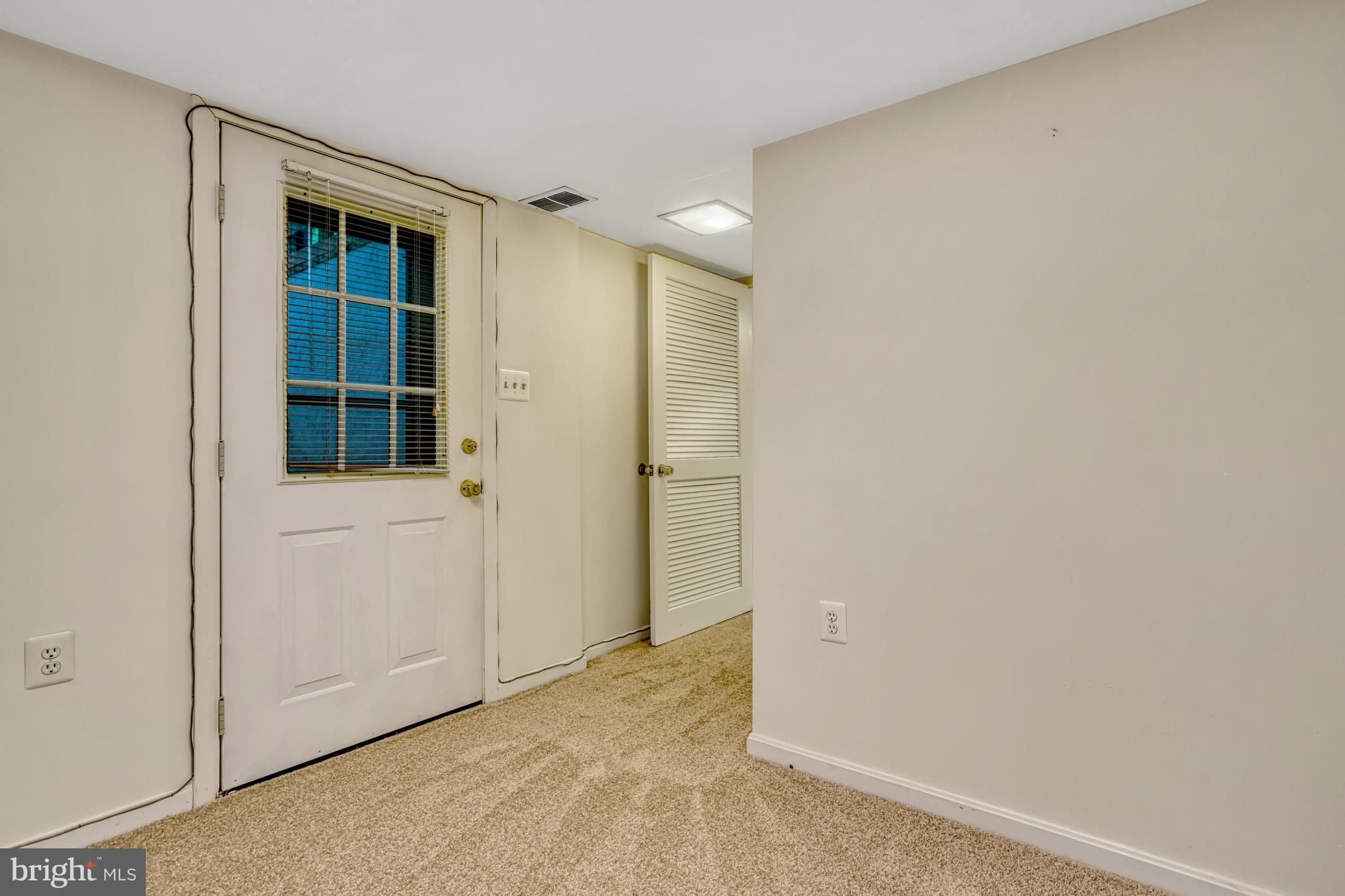 VIRGINIA HILLS - Residential