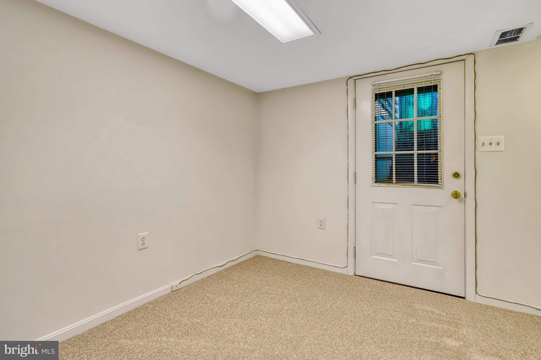 VIRGINIA HILLS - Residential