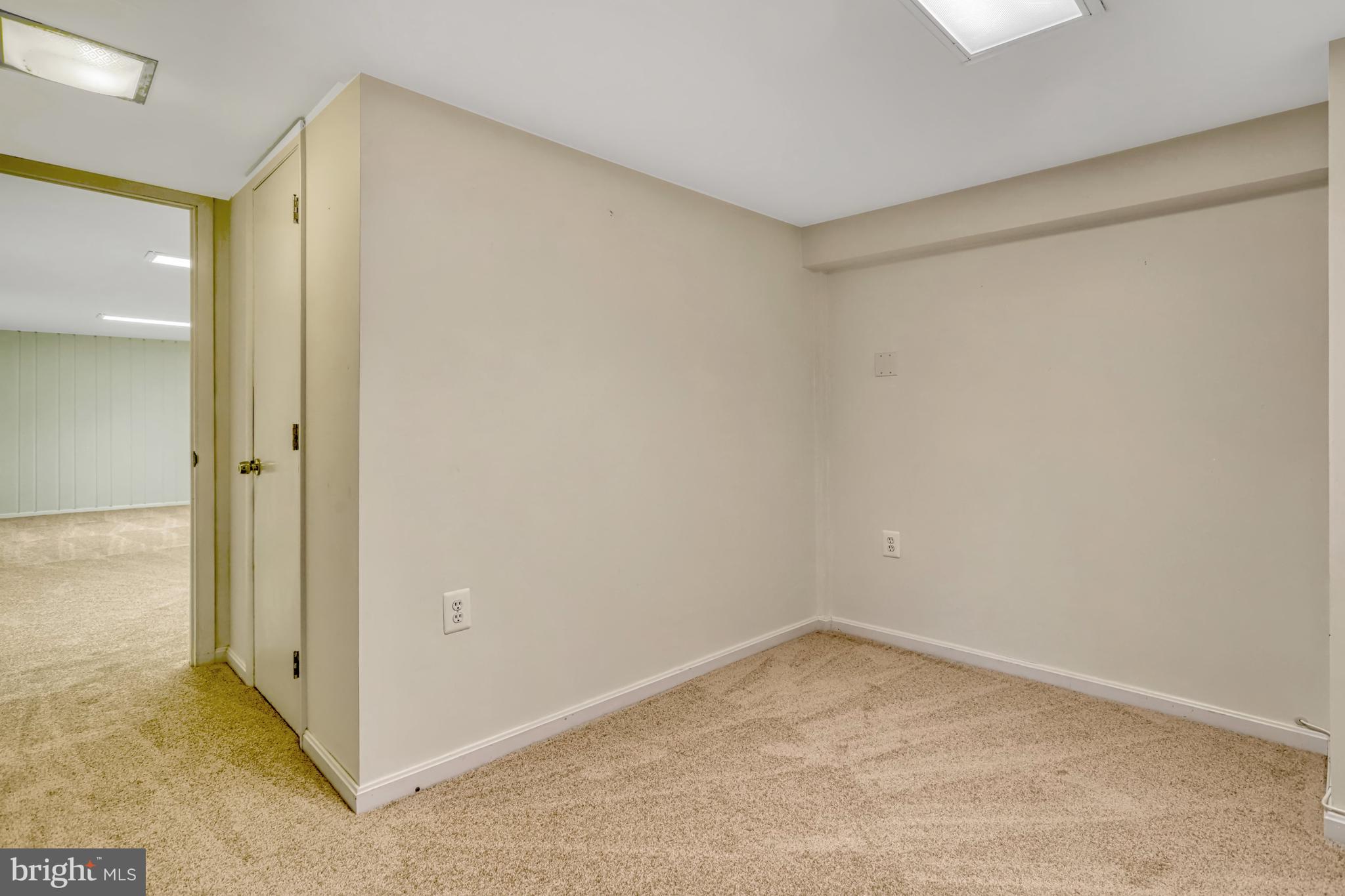 VIRGINIA HILLS - Residential