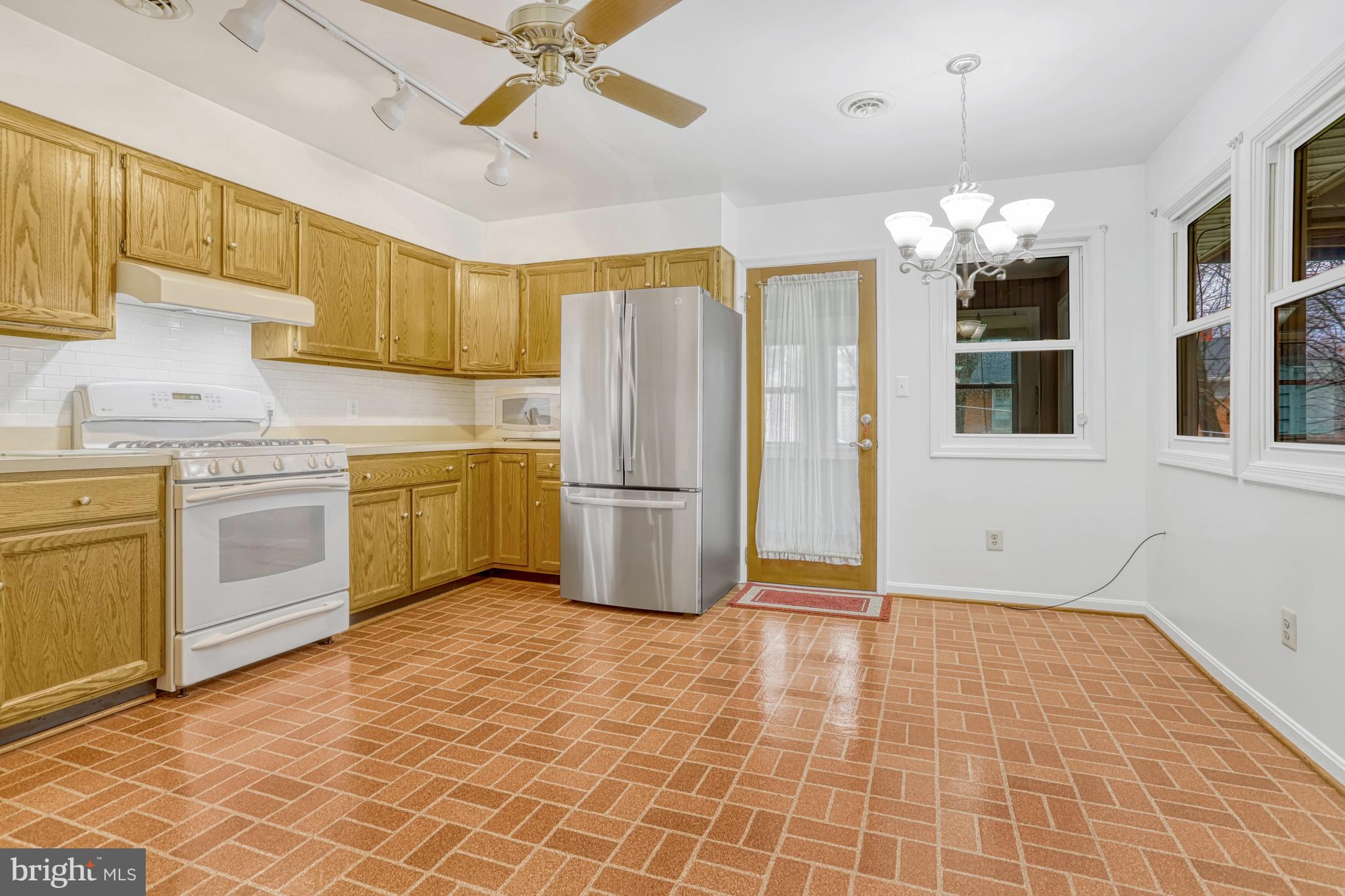 VIRGINIA HILLS - Residential