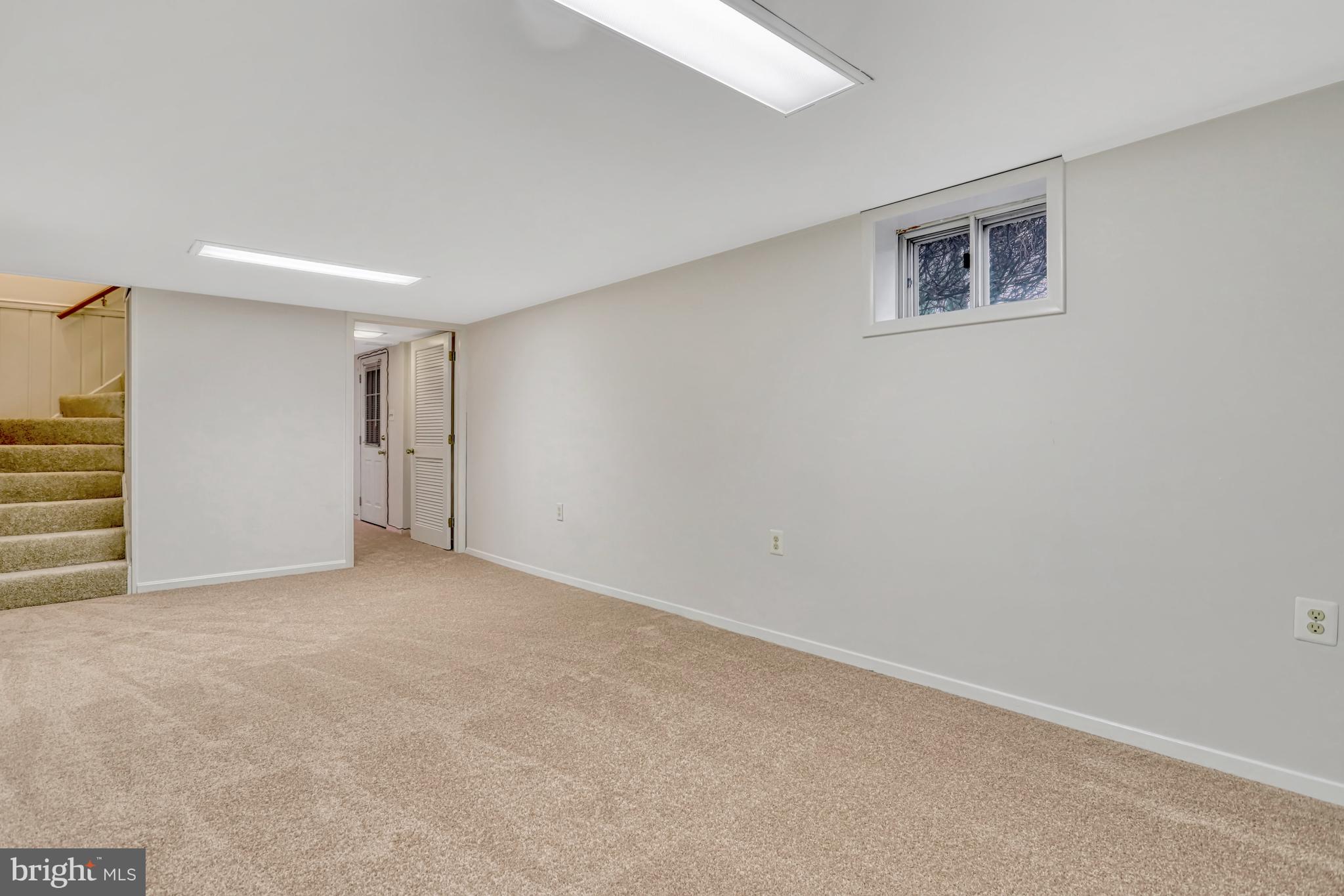 VIRGINIA HILLS - Residential