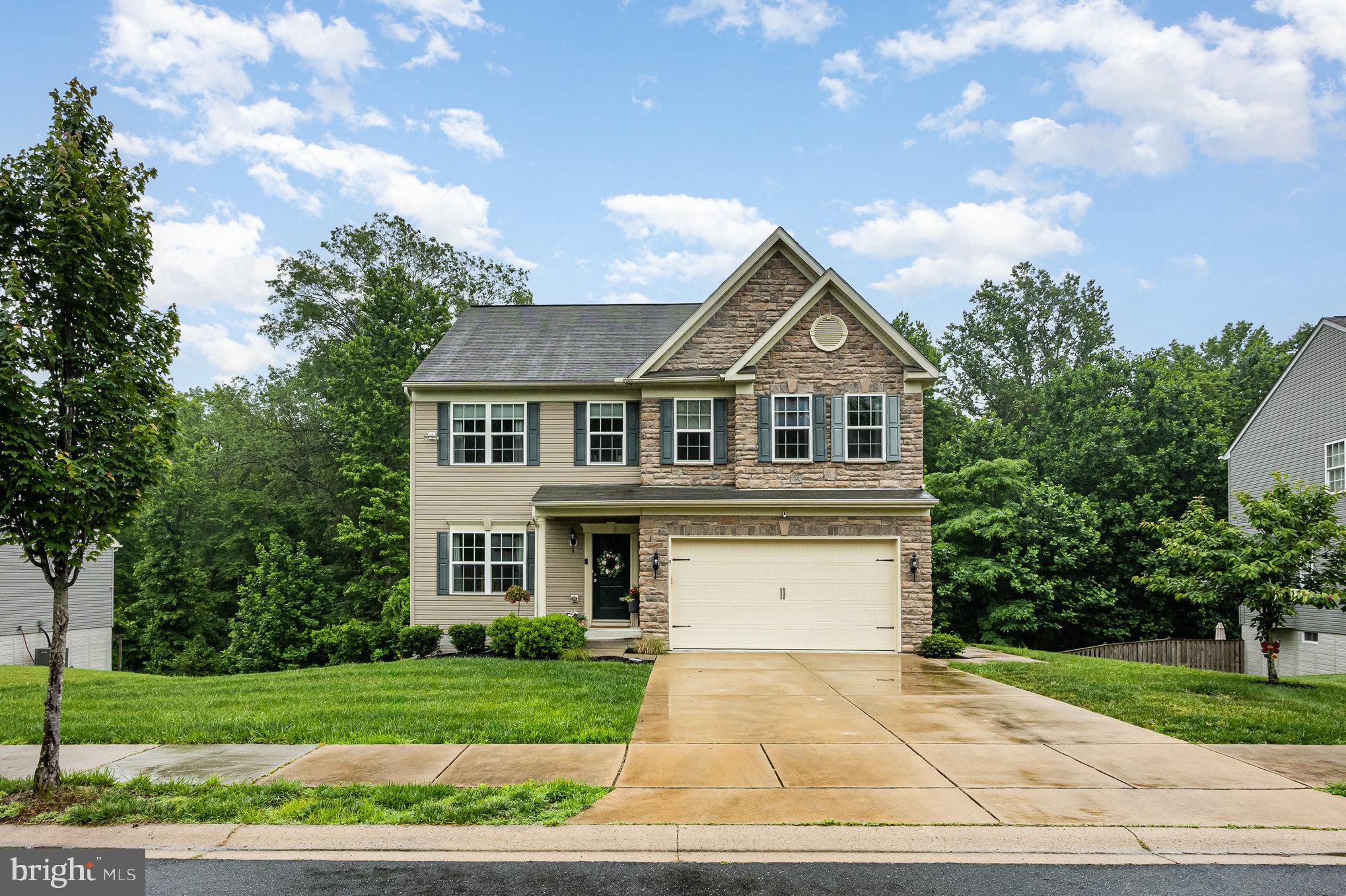 9 BONNIE MARIE COURT