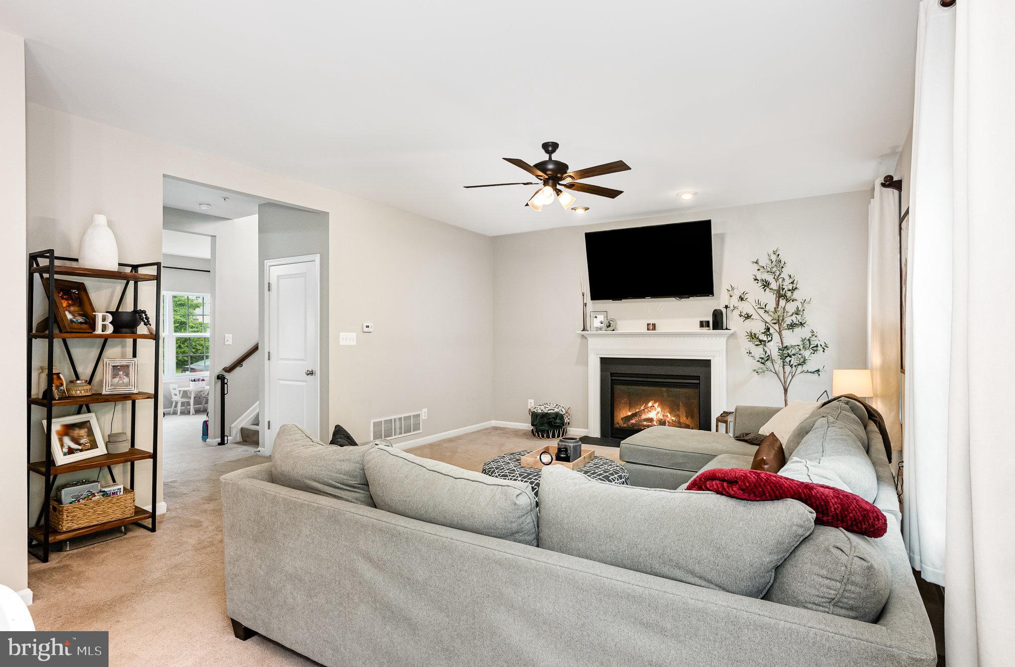 WALNUT HILL - Residential