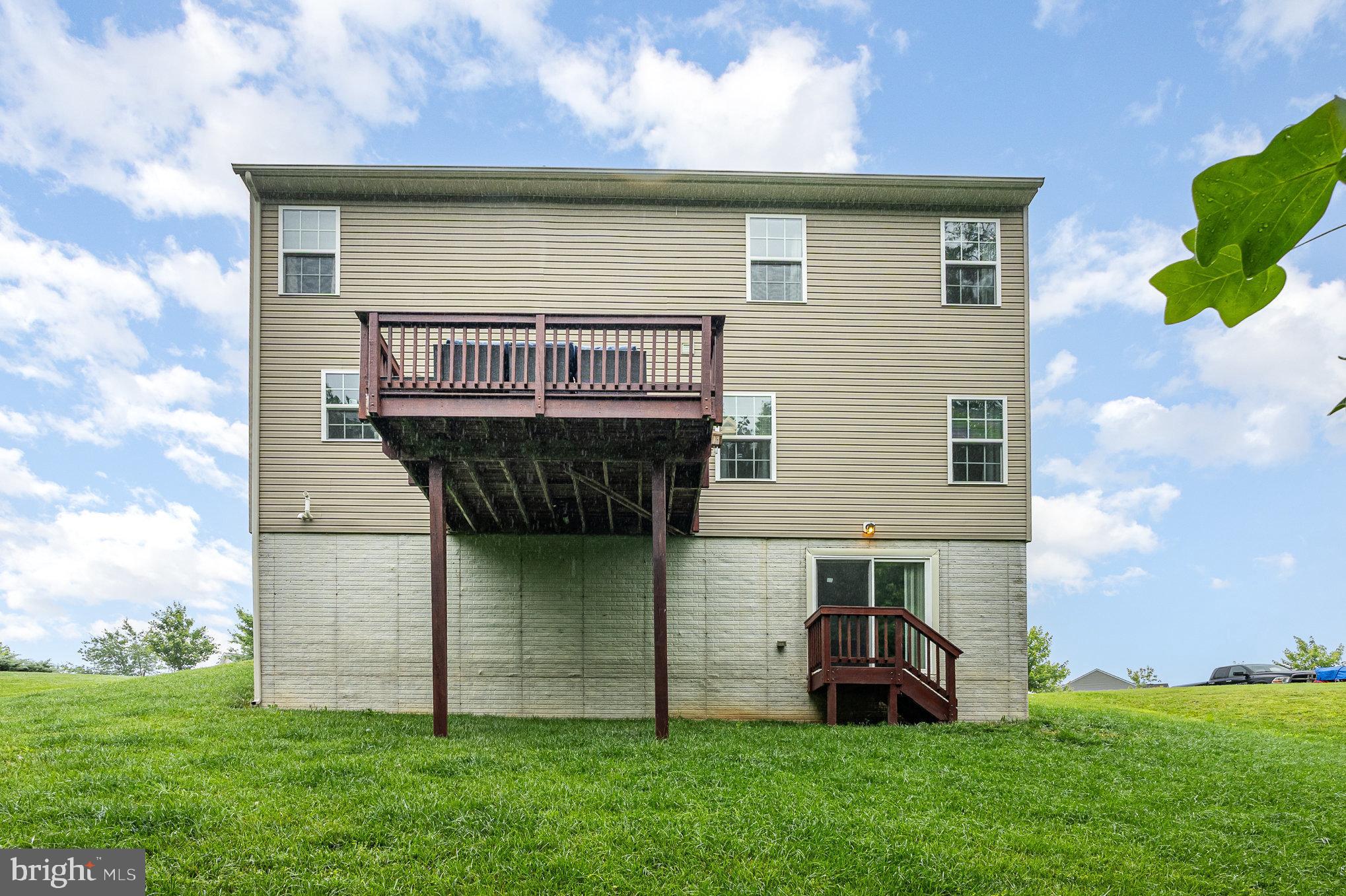 WALNUT HILL - Residential