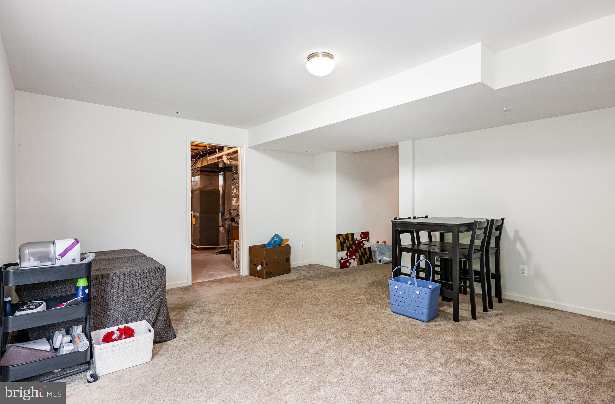 WALNUT HILL - Residential